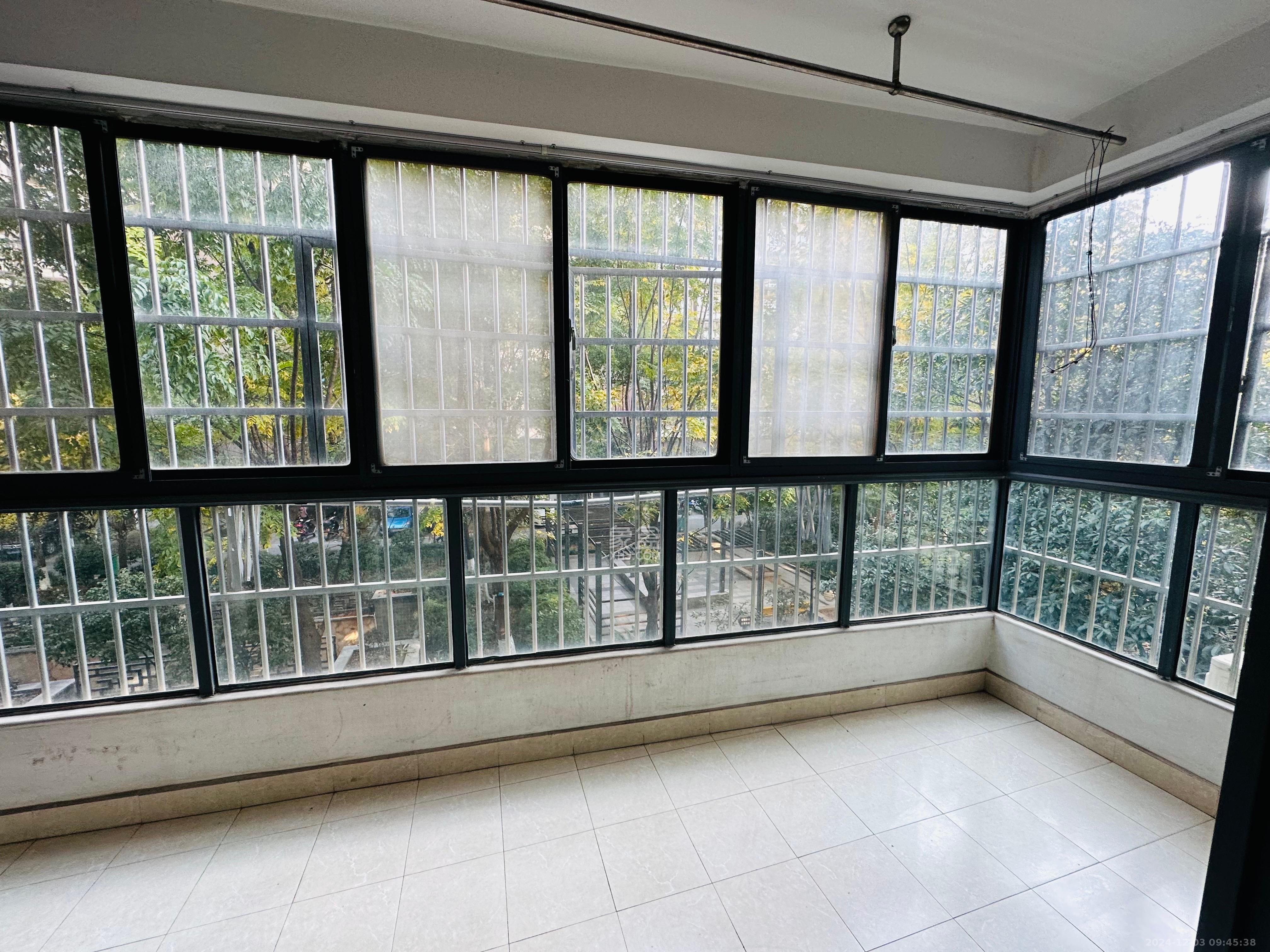 西子花苑 3室2厅2卫 3000.0元/月 西子花苑 3室2厅2卫 3000.0元/月室内图