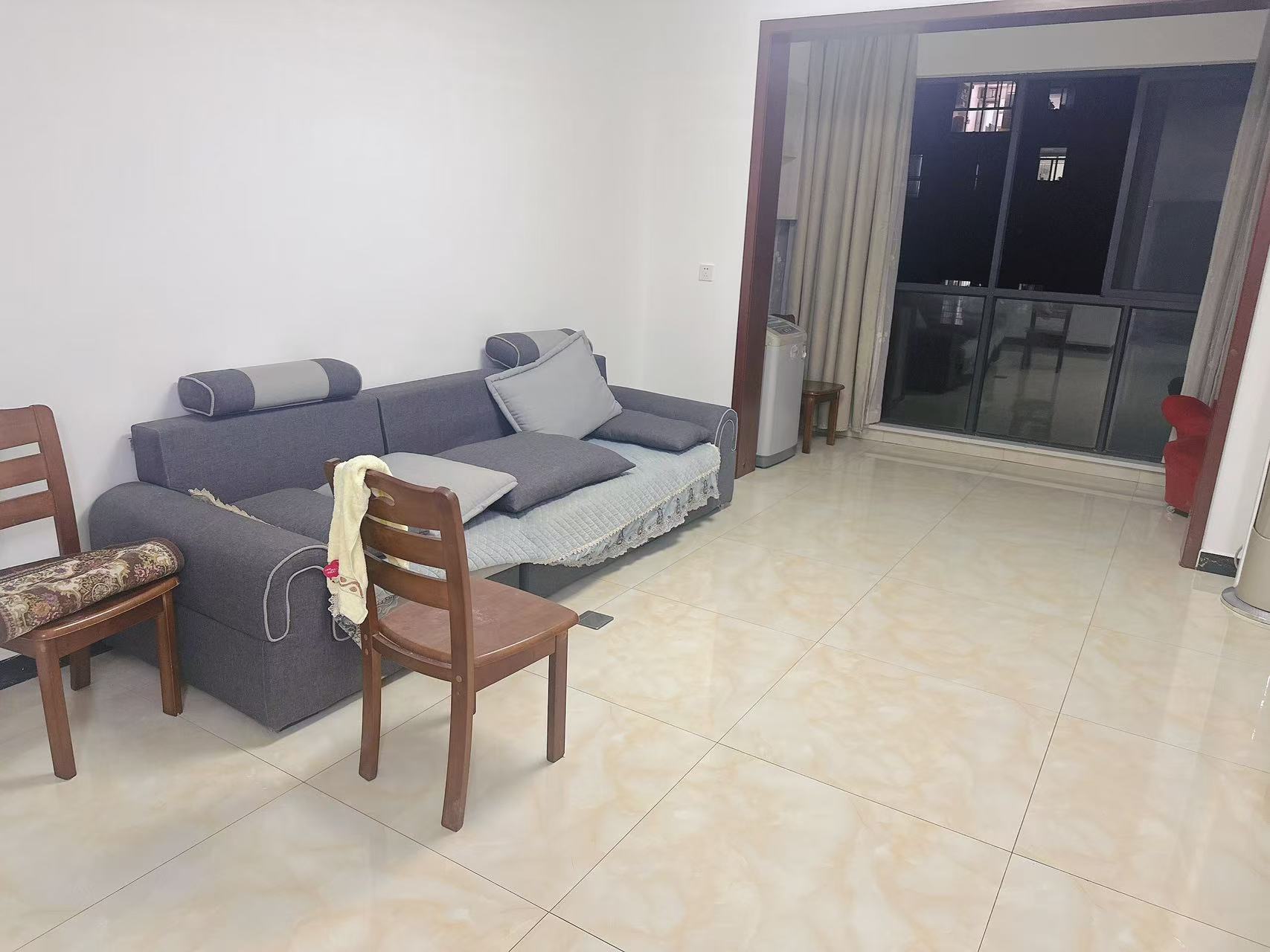 南坪花苑 2室2厅1卫 1500.0元/月 南坪花苑 2室2厅1卫 1500.0元/月户型图