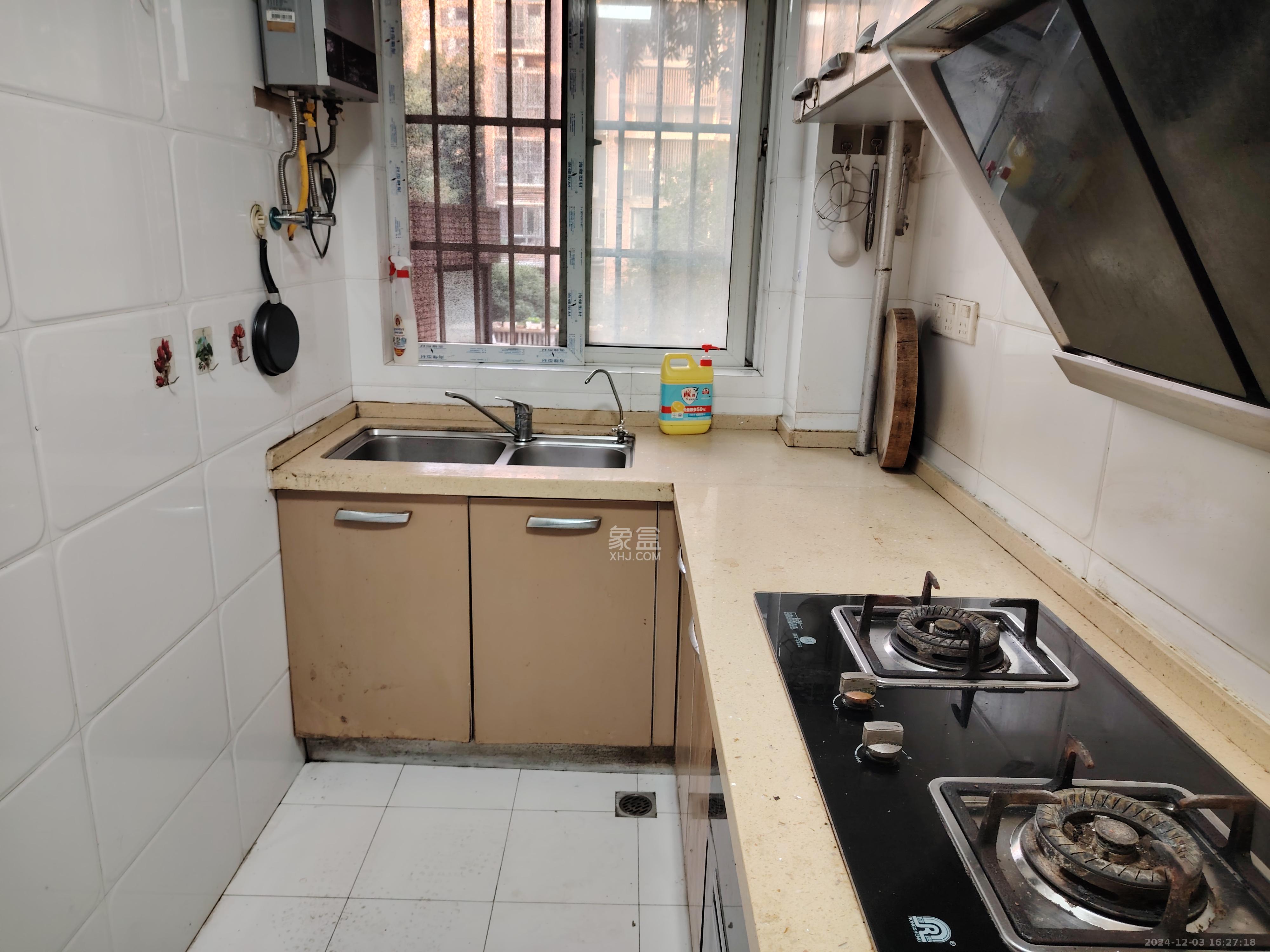 山语城一期  3室2厅1卫    1600.0元/月户型图