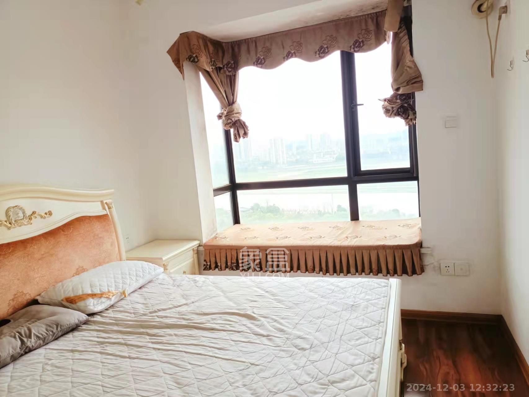 上东辛顿公寓 1室2厅1卫 2200.0元/月 上东辛顿公寓 1室2厅1卫 2200.0元/月室内图