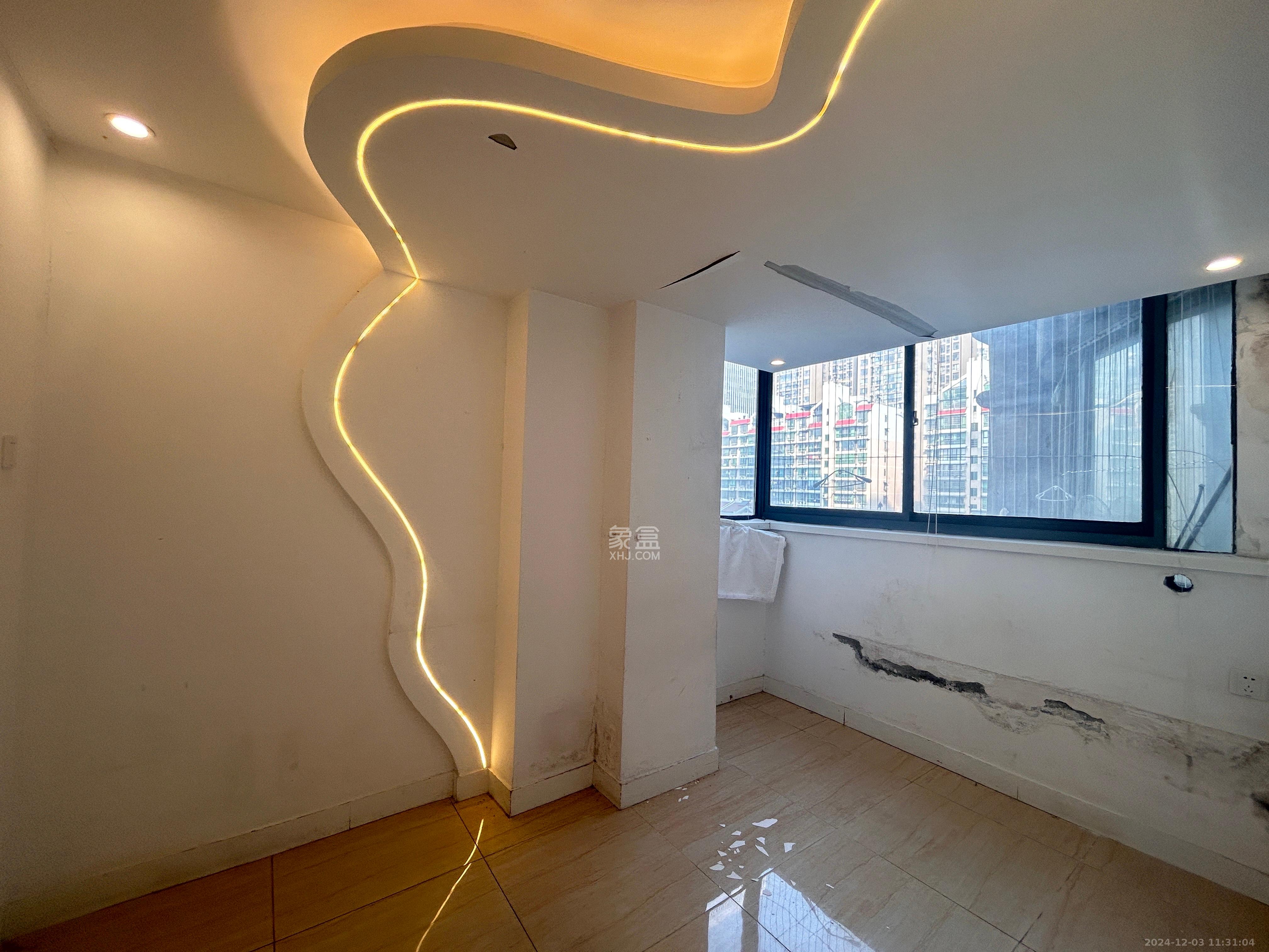 阳光锦城 5室2厅2卫 6000.0元/月 阳光锦城 5室2厅2卫 6000.0元/月室内图