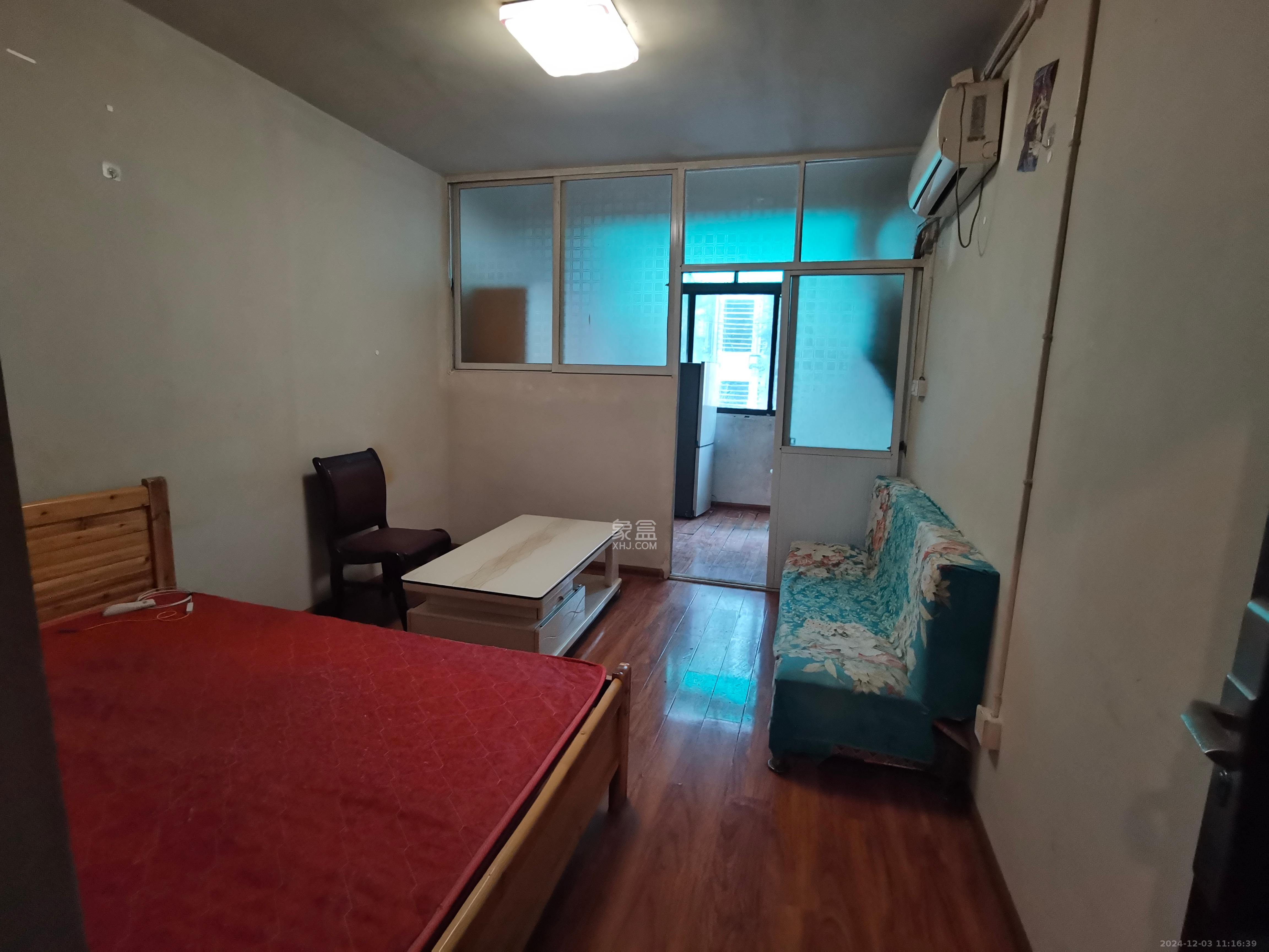 红旗区三片 1室0厅1卫 1000.0元/月 红旗区三片 1室0厅1卫 1000.0元/月室内图