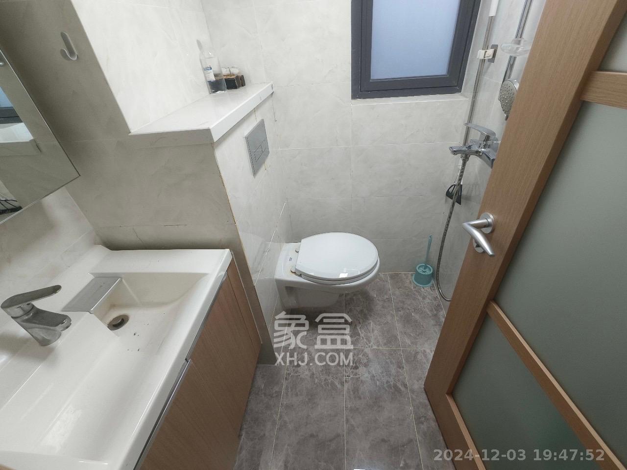 保利麓谷林语I区  1室1厅1卫   1350.00元/月室内图