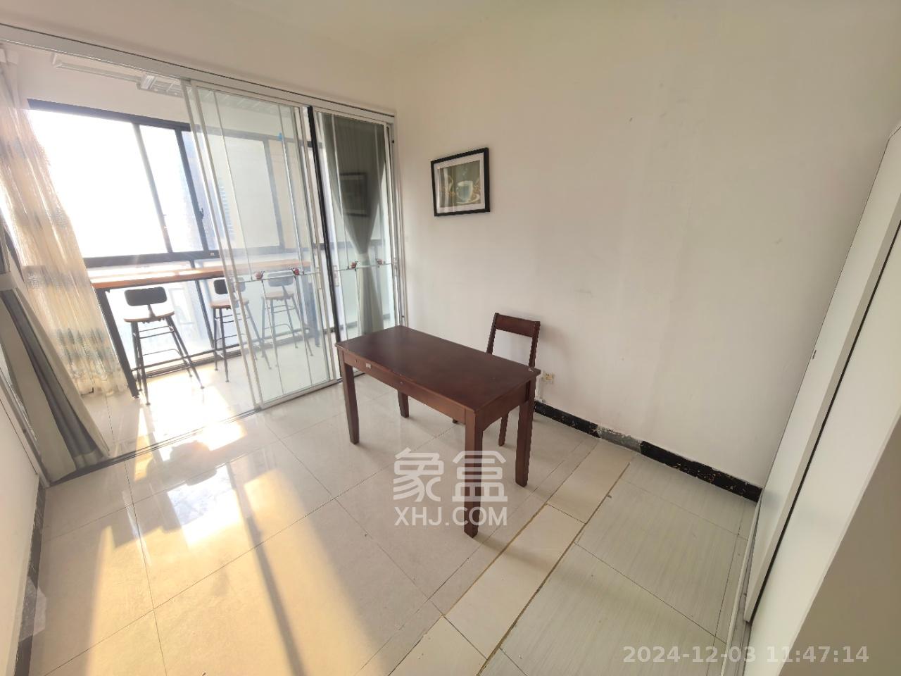 中建梅溪湖中心  4室2厅2卫   3500.00元/月室内图