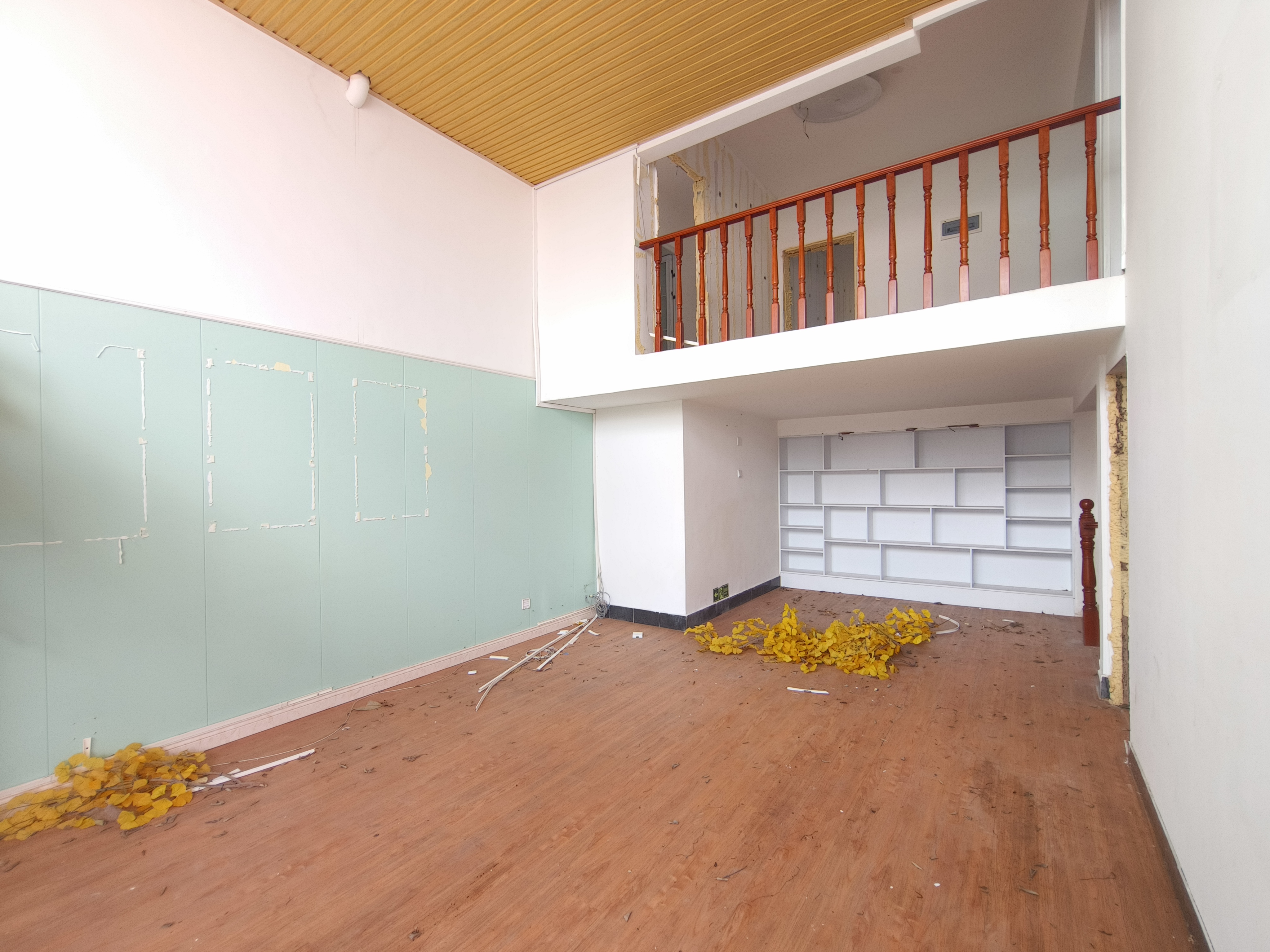 碧波花园(别墅) 10室4厅4卫 20000.0元/月 碧波花园(别墅) 10室4厅4卫 20000.0元/月室内图