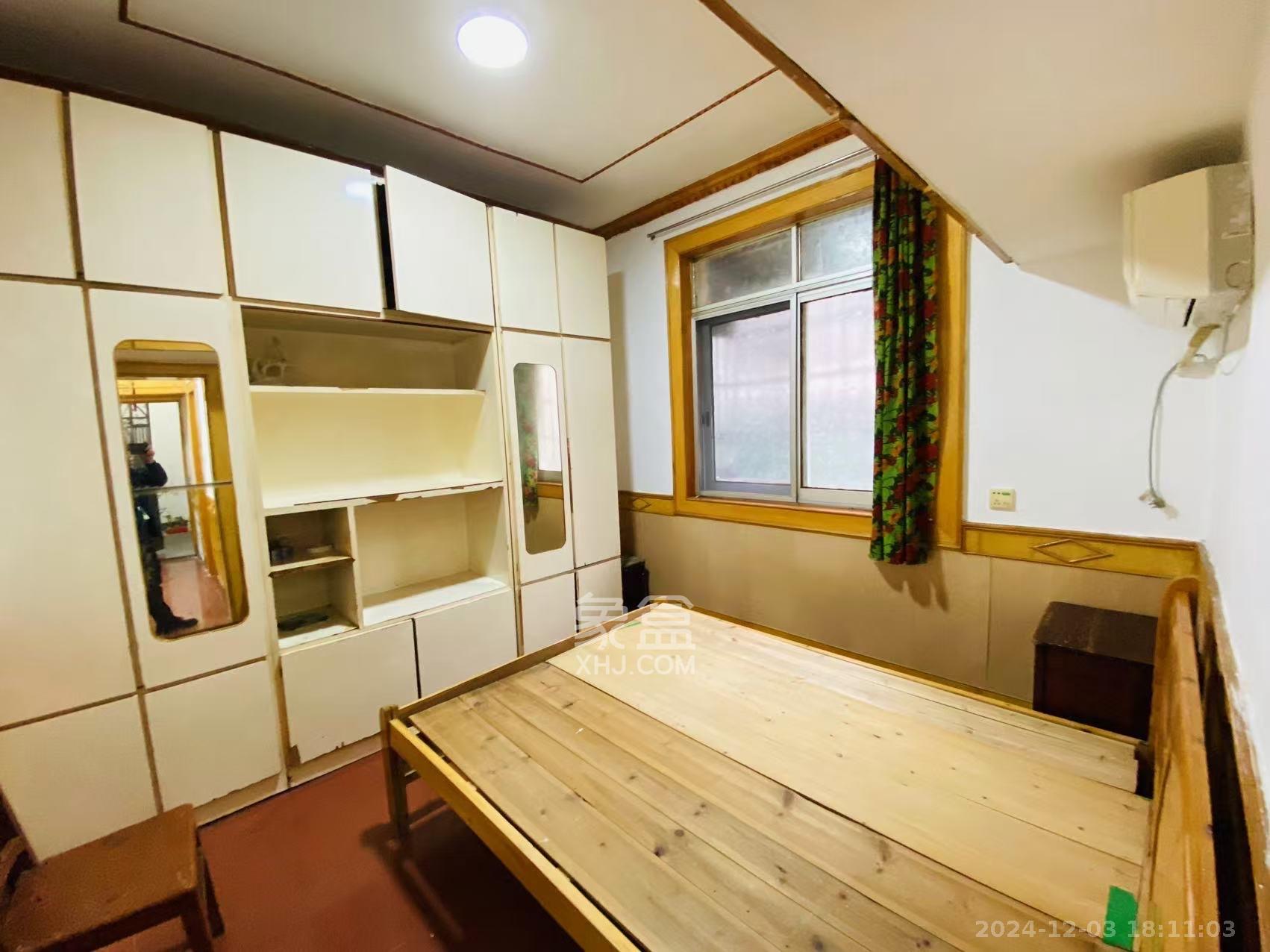 东瓜山二村  2室1厅1卫    1200.0元/月 东瓜山二村  2室1厅1卫    1200.0元/月室内图1