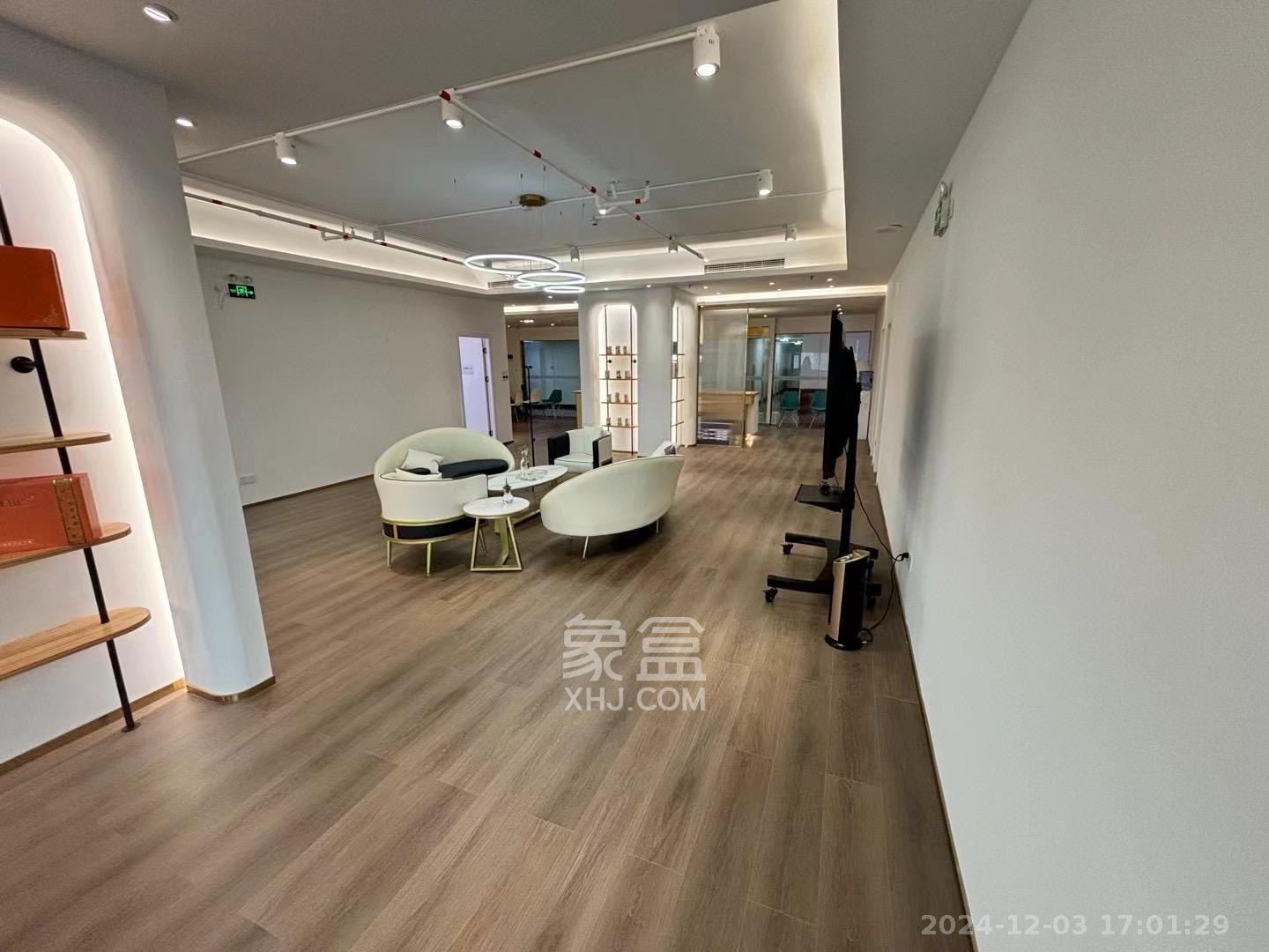 湖南平和堂商贸大厦 5室2厅1卫 30000.0元/月 湖南平和堂商贸大厦 5室2厅1卫 30000.0元/月室内图