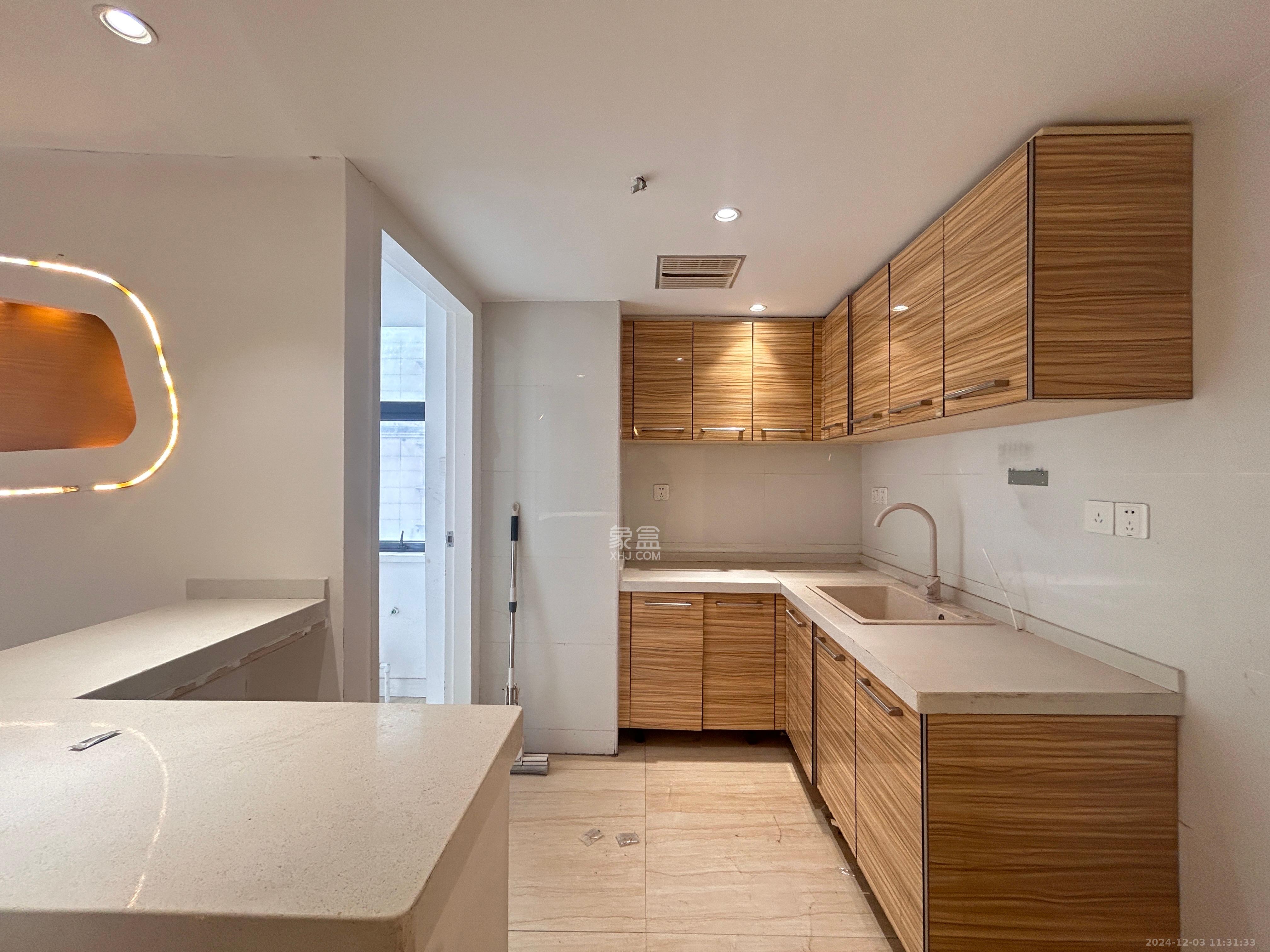 阳光锦城 5室2厅2卫 6000.0元/月 阳光锦城 5室2厅2卫 6000.0元/月室内图