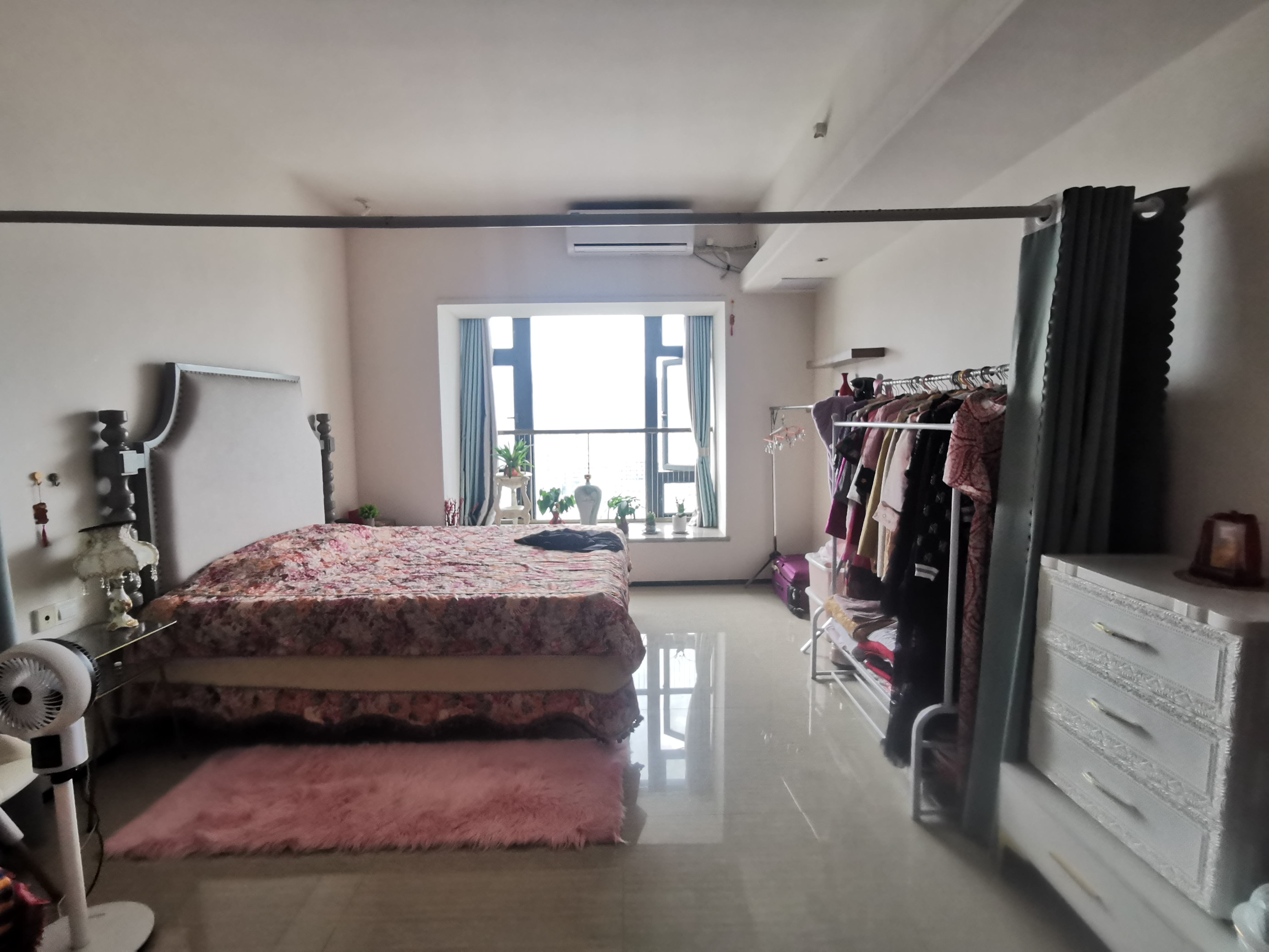 恒大外滩 1室1厅1卫 96.0万 恒大外滩 1室1厅1卫 96.0万客厅