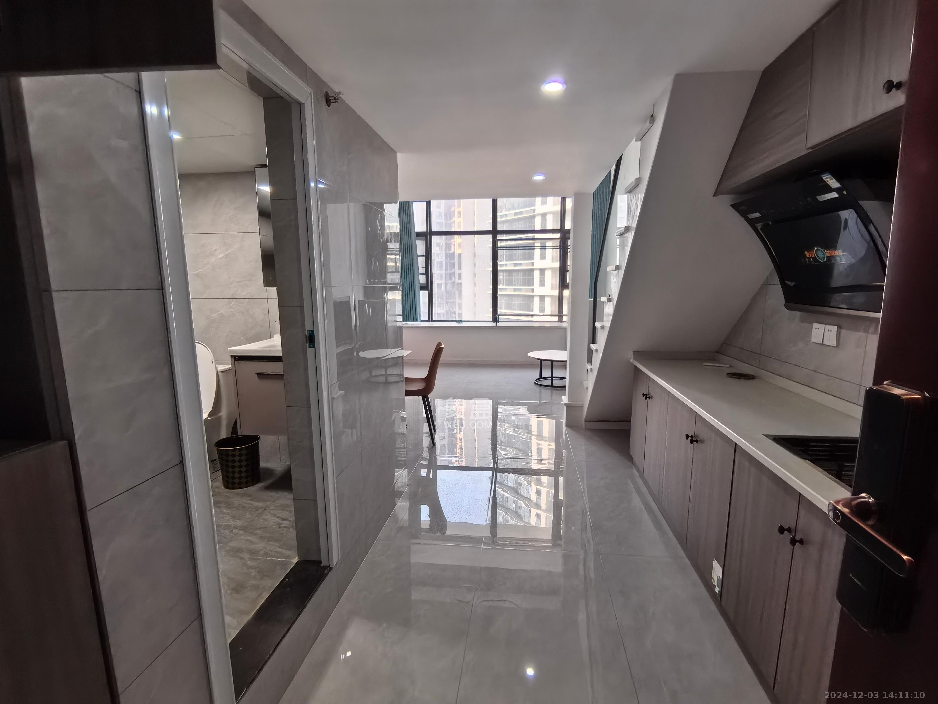 长燃润和天地(长润小区印湘江) 1室1厅1卫 1700.0元/月 长燃润和天地(长润小区印湘江) 1室1厅1卫 1700.0元/月室内图