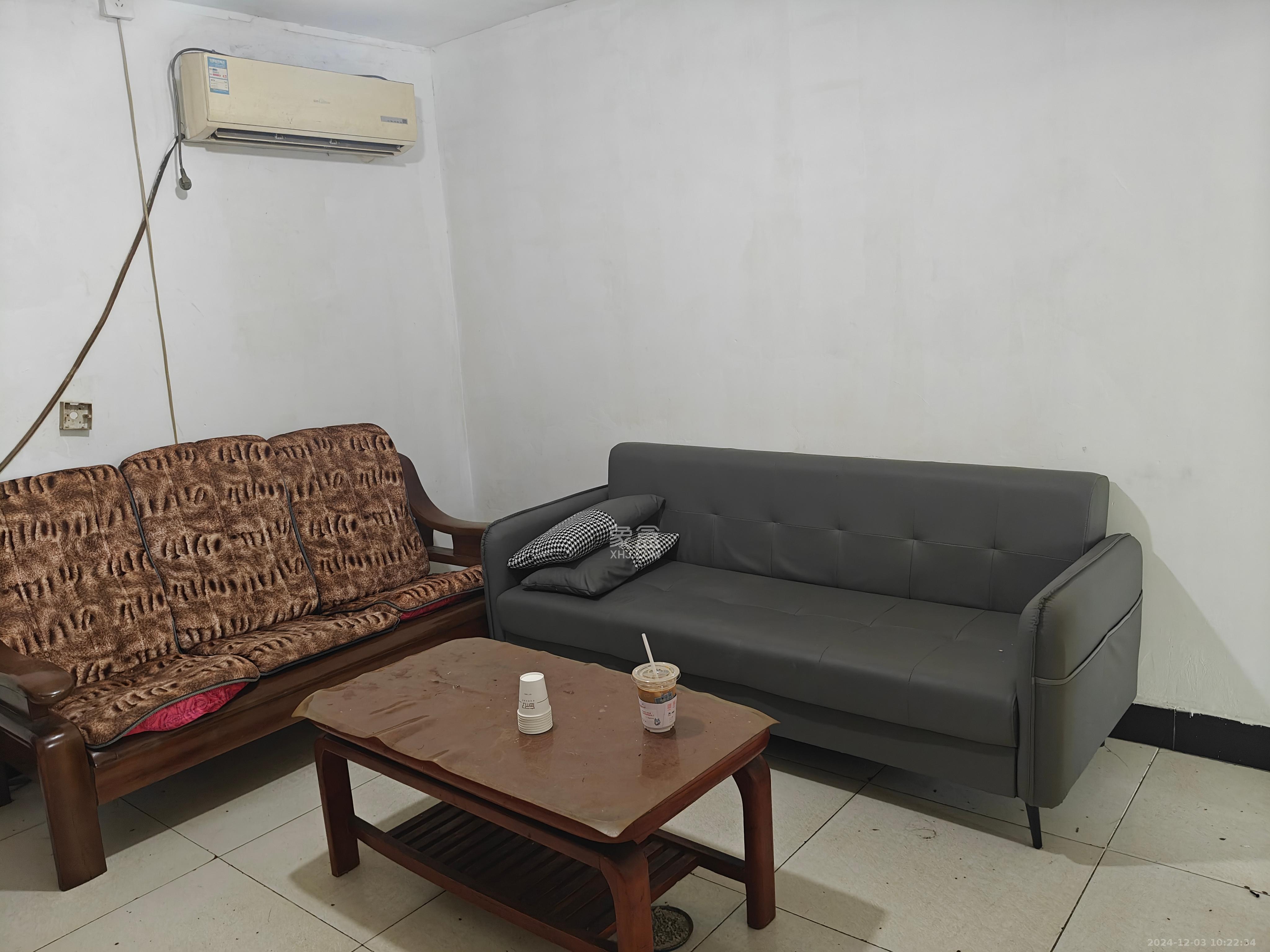 河西布市(望城坡布市) 1室1厅1卫 1000.0元/月 河西布市(望城坡布市) 1室1厅1卫 1000.0元/月室内图