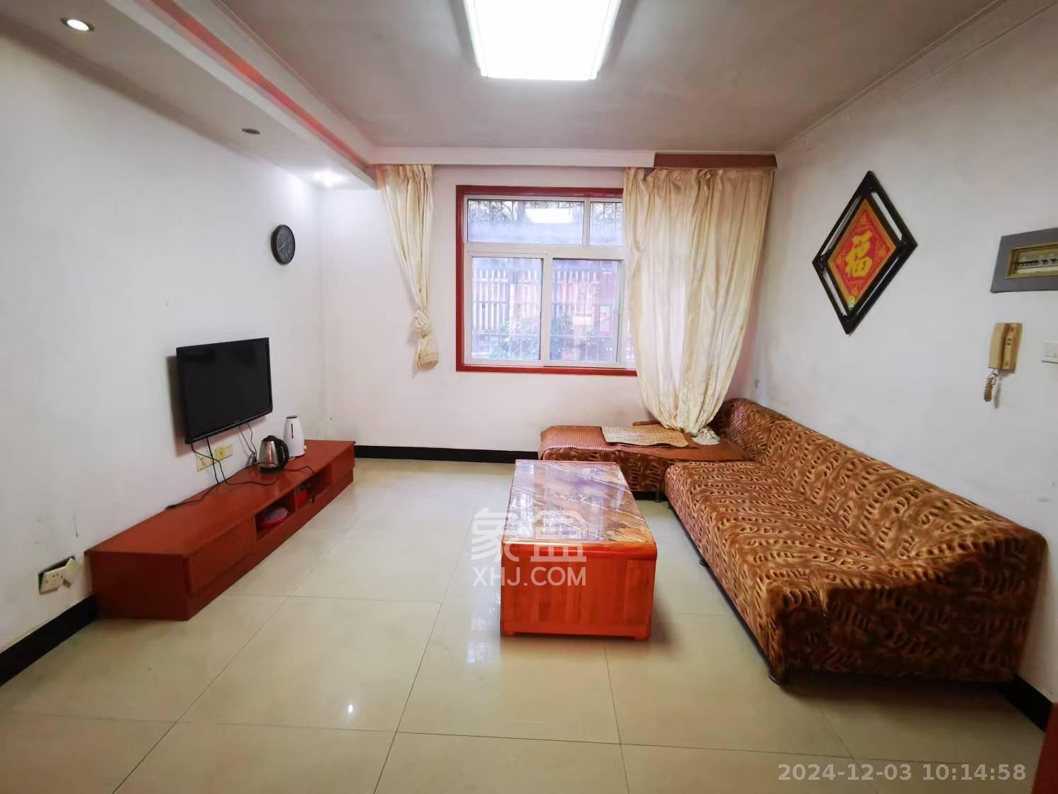 鄱阳小区 3室2厅1卫 1700.0元/月 鄱阳小区 3室2厅1卫 1700.0元/月室内图