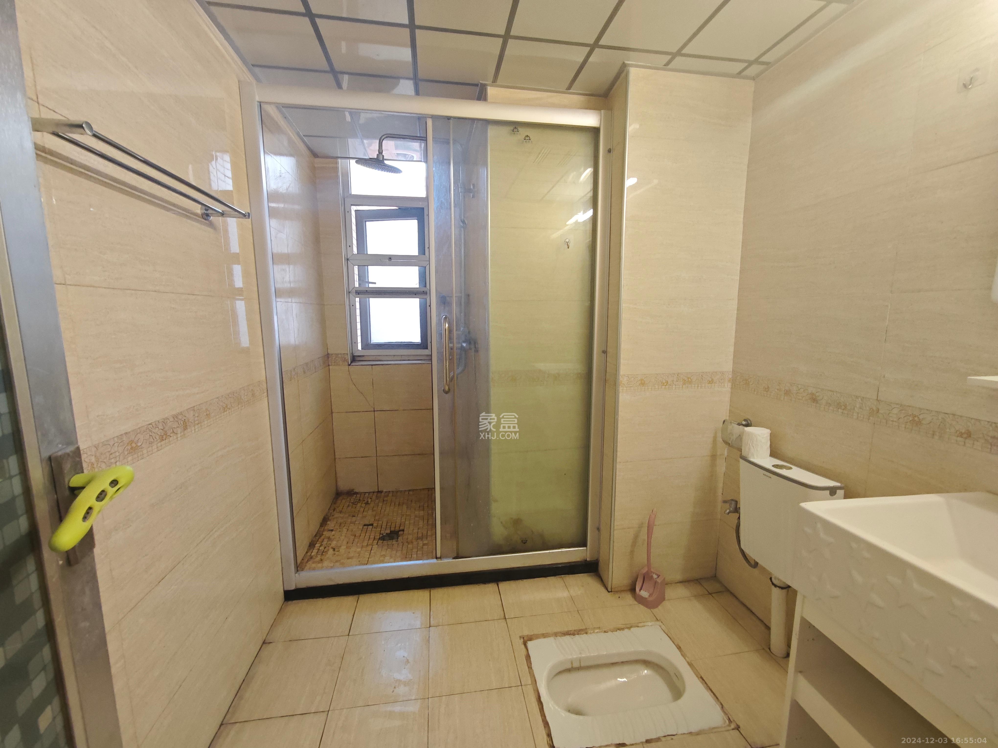 美利新世界  3室2厅1卫   2600.00元/月室内图