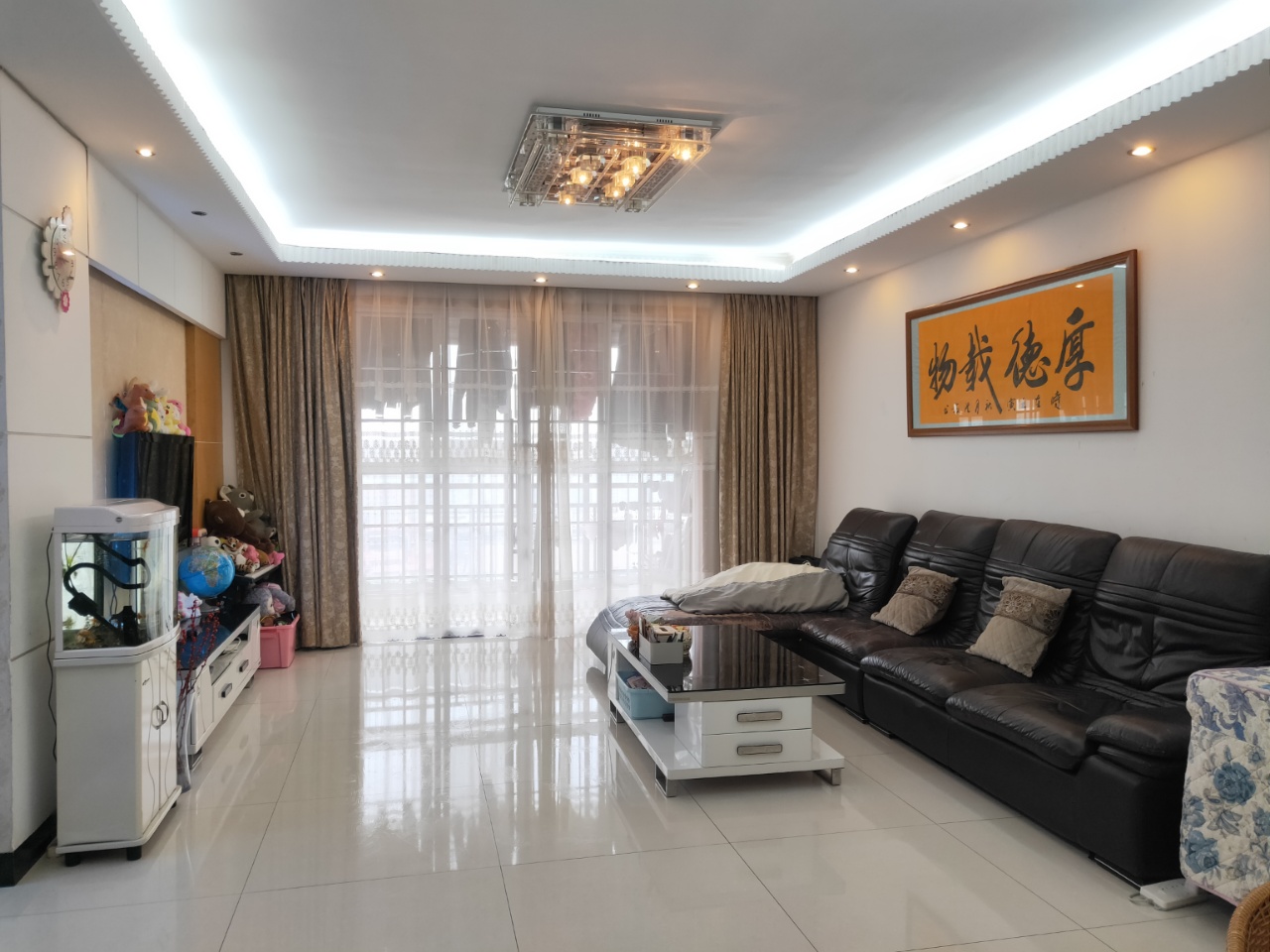 中天国际花园 3室2厅2卫 59.8万 中天国际花园 3室2厅2卫 59.8万客厅