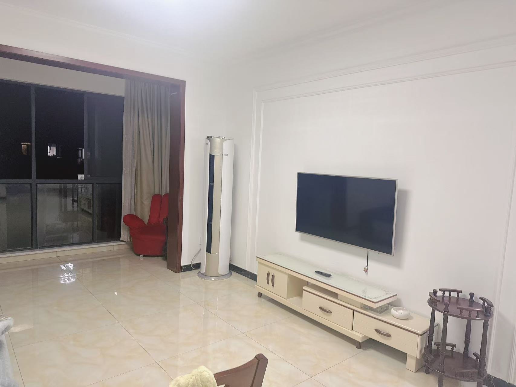 南坪花苑 2室2厅1卫 1500.0元/月 南坪花苑 2室2厅1卫 1500.0元/月室内图