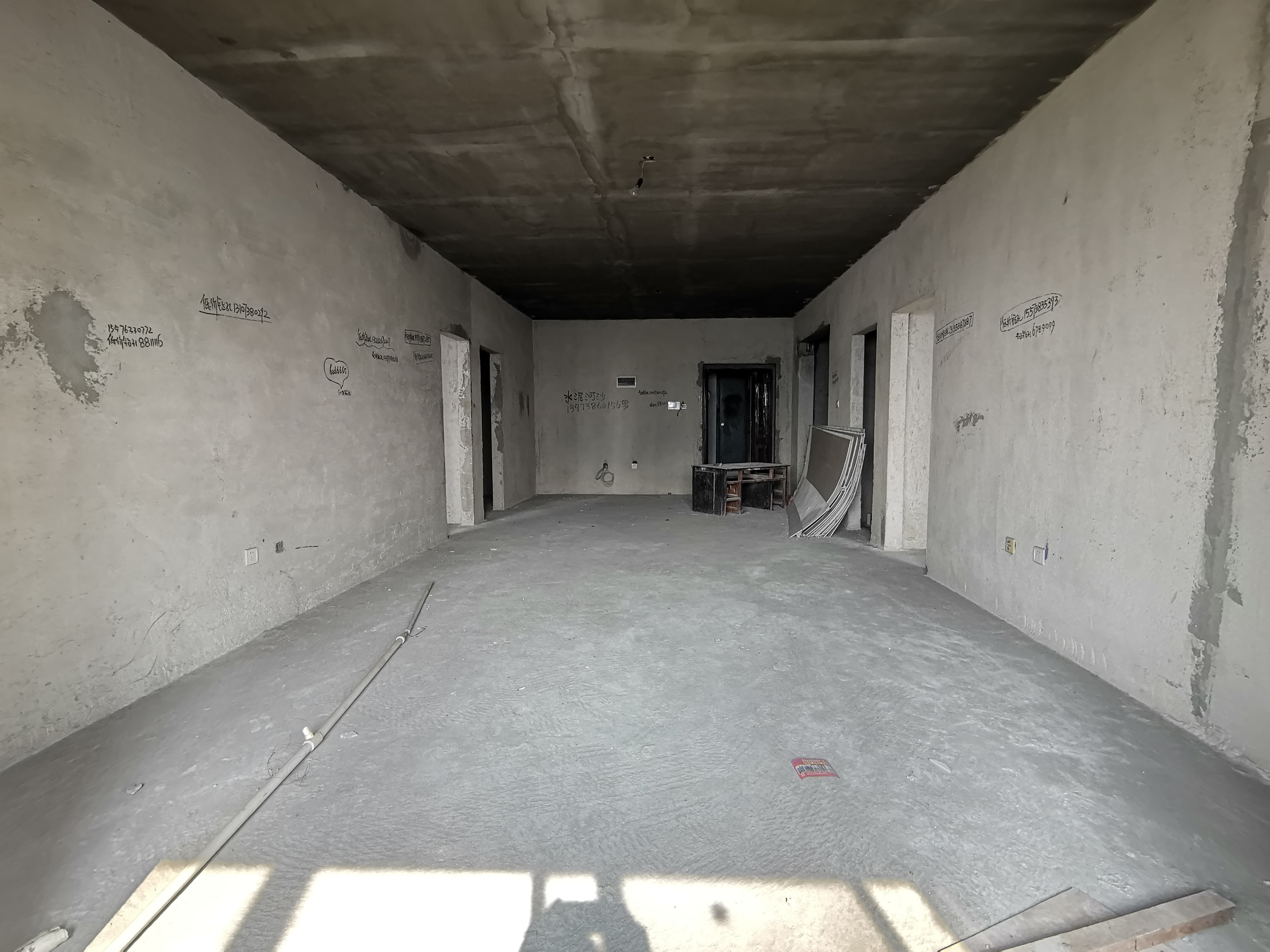 文苑小区 1室0厅0卫 73.8万 文苑小区 1室0厅0卫 73.8万客厅