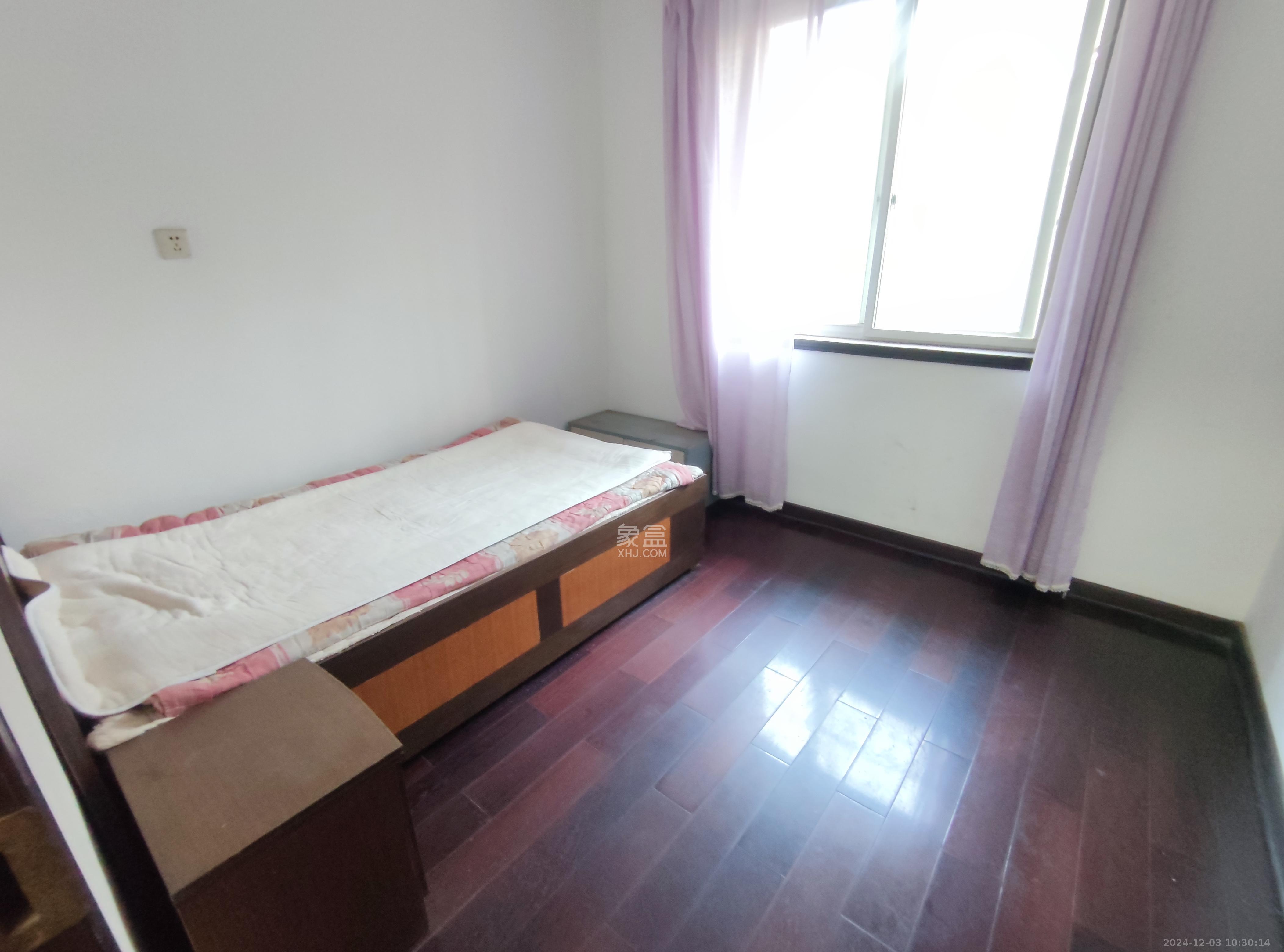 德馨园  3室2厅2卫   1800.00元/月室内图