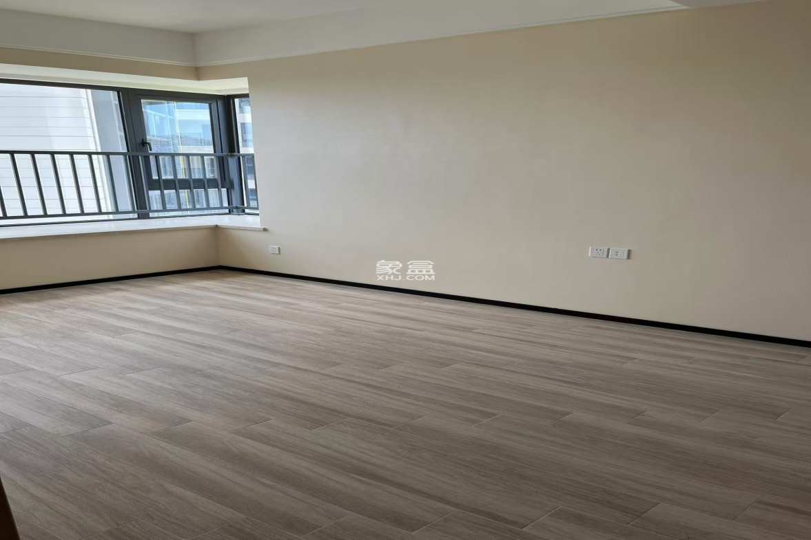 融创桃源大观 3室2厅2卫 2380.0元/月 融创桃源大观 3室2厅2卫 2380.0元/月室内图