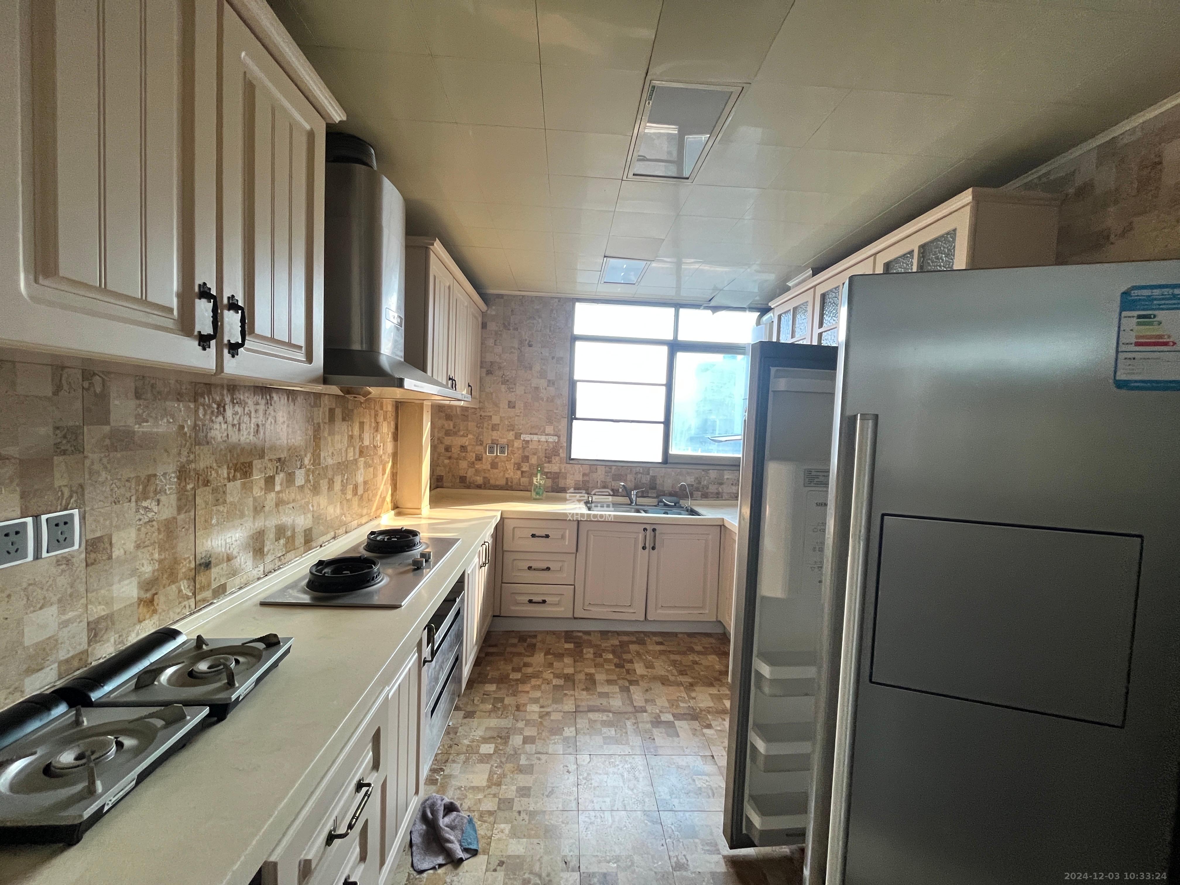 向阳门第 4室2厅2卫 6800.0元/月 向阳门第 4室2厅2卫 6800.0元/月室内图