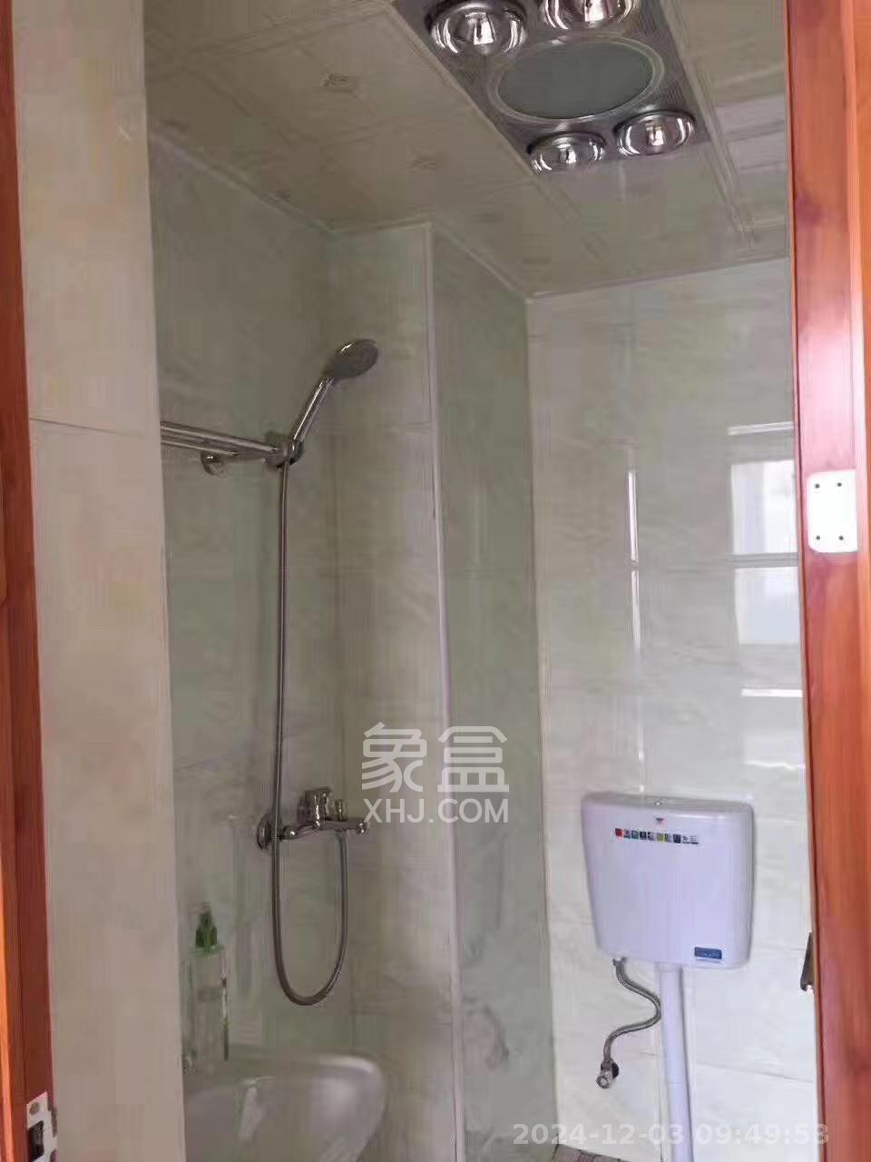 泰龙华府 1室1厅1卫 1000.0元/月 泰龙华府 1室1厅1卫 1000.0元/月室内图