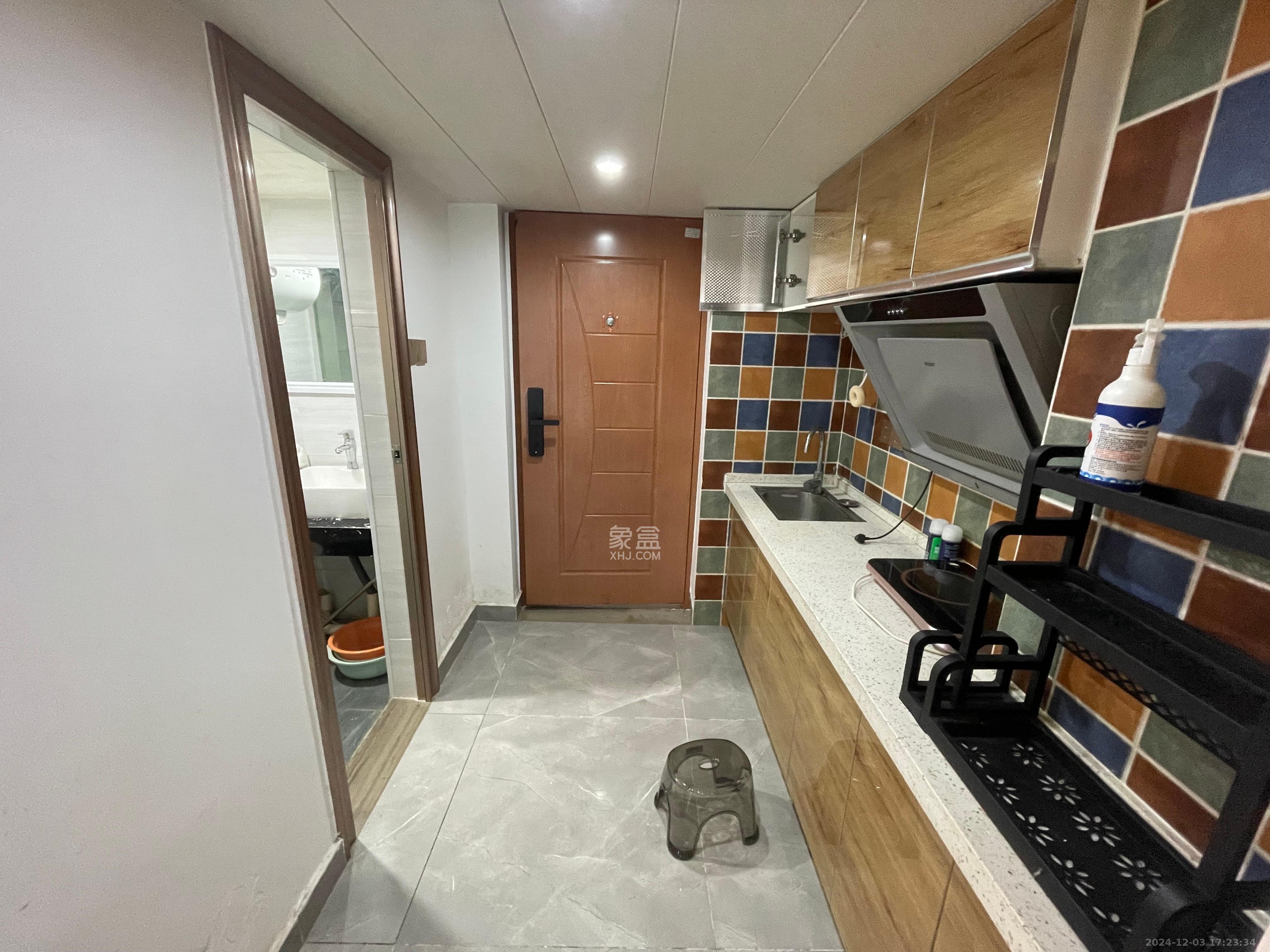 洋湖时代  1室1厅1卫    1600.0元/月 洋湖时代  1室1厅1卫    1600.0元/月户型图