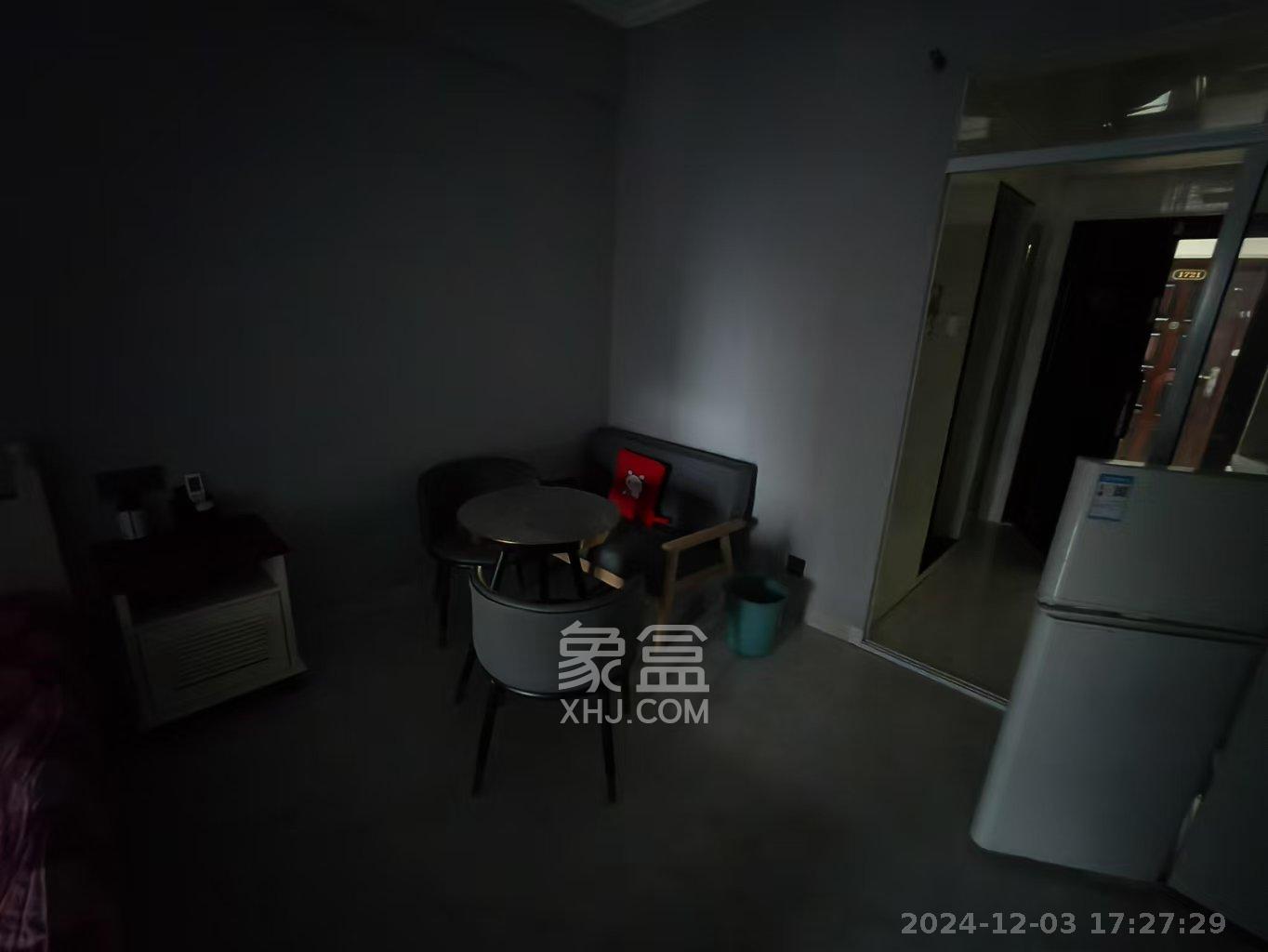 阳光锦城 1室1厅1卫 2000.0元/月 阳光锦城 1室1厅1卫 2000.0元/月室内图