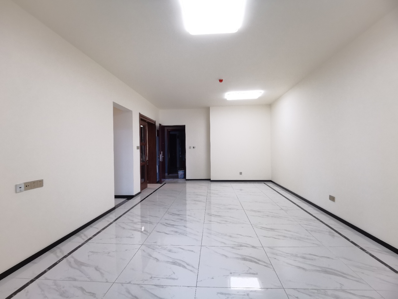 碧桂园滨海国际一期(2602地块)  3室2厅1卫    265.0万 碧桂园滨海国际一期(2602地块)  3室2厅1卫    265.0万户型图