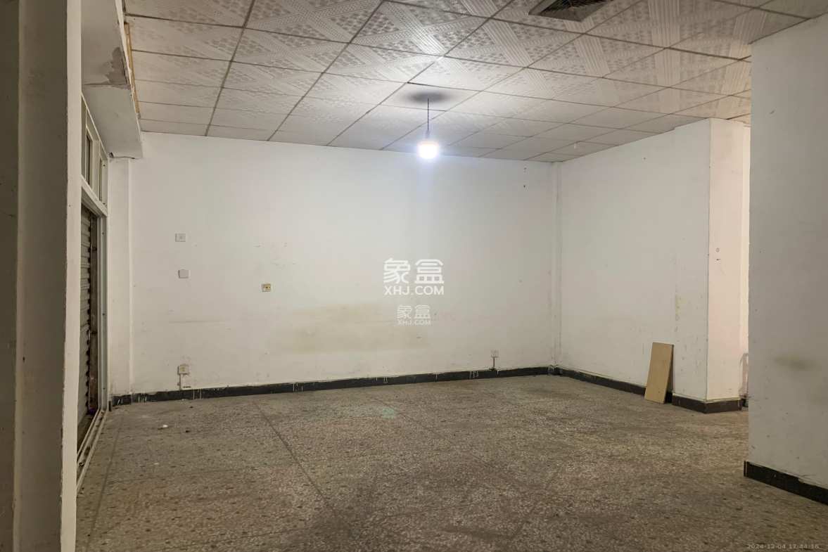 茶子山小区 1室1厅1卫 2600.0元/月 茶子山小区 1室1厅1卫 2600.0元/月室内图