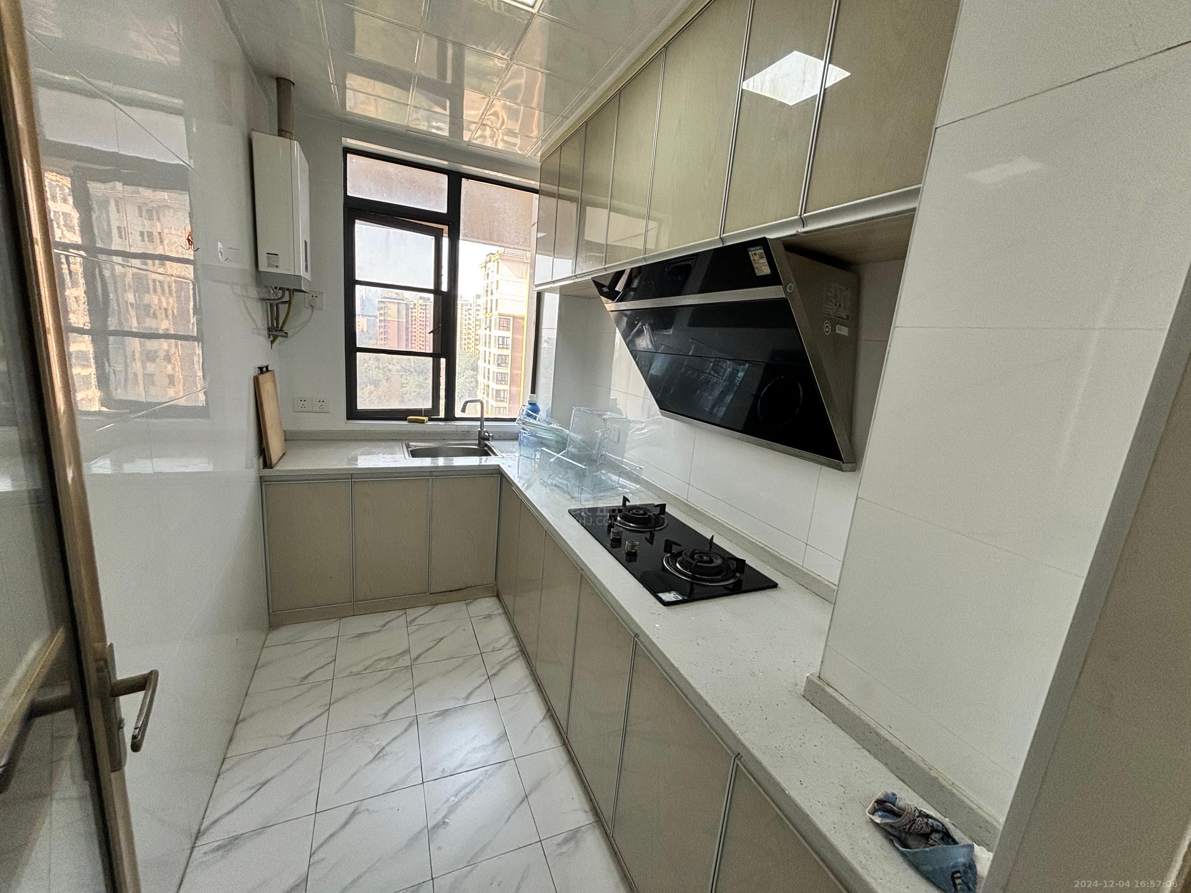 栗雨香堤 1室1厅1卫 1400.0元/月 栗雨香堤 1室1厅1卫 1400.0元/月室内图