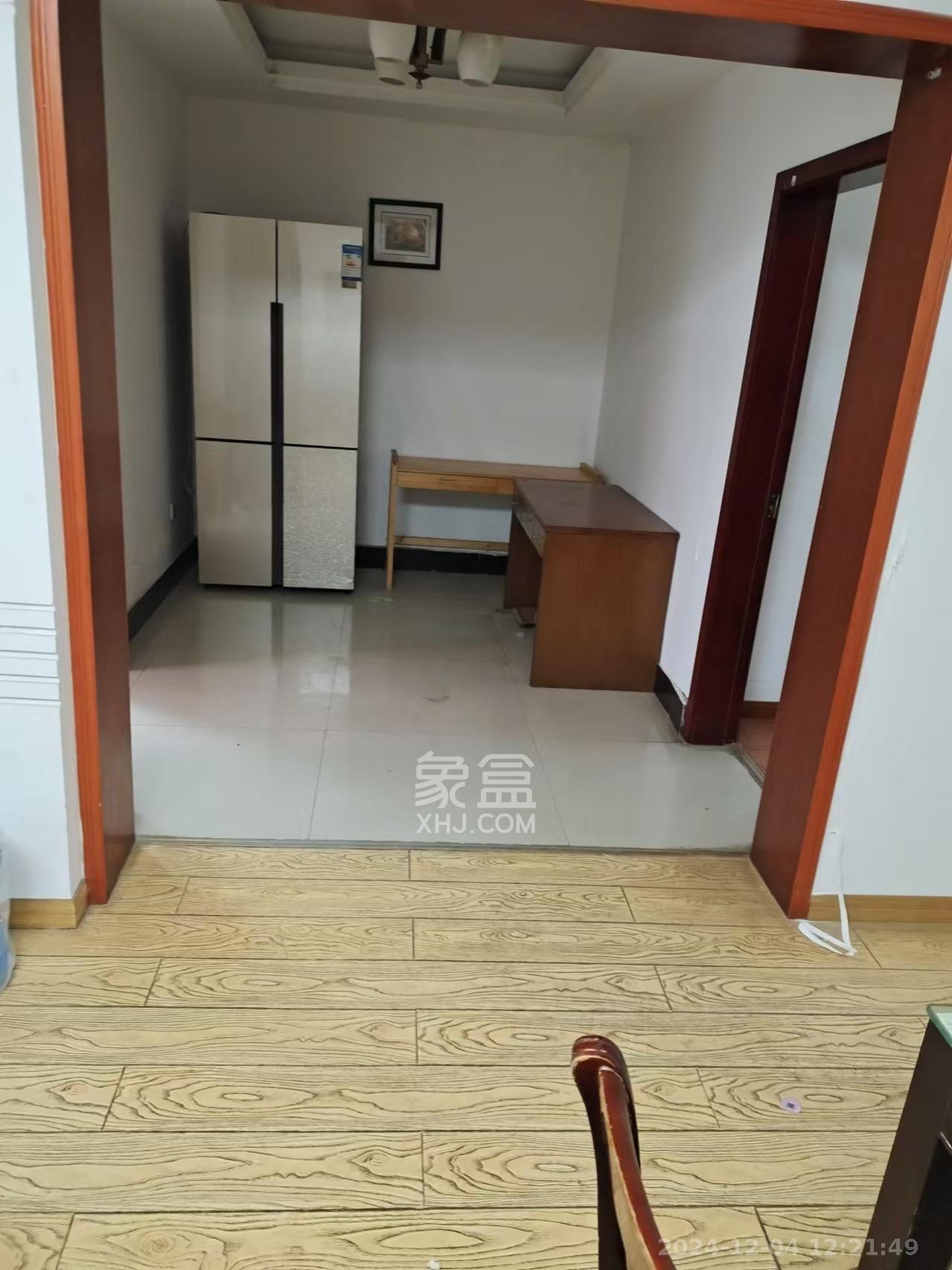 望兴家园  3室2厅2卫   2200.00元/月室内图