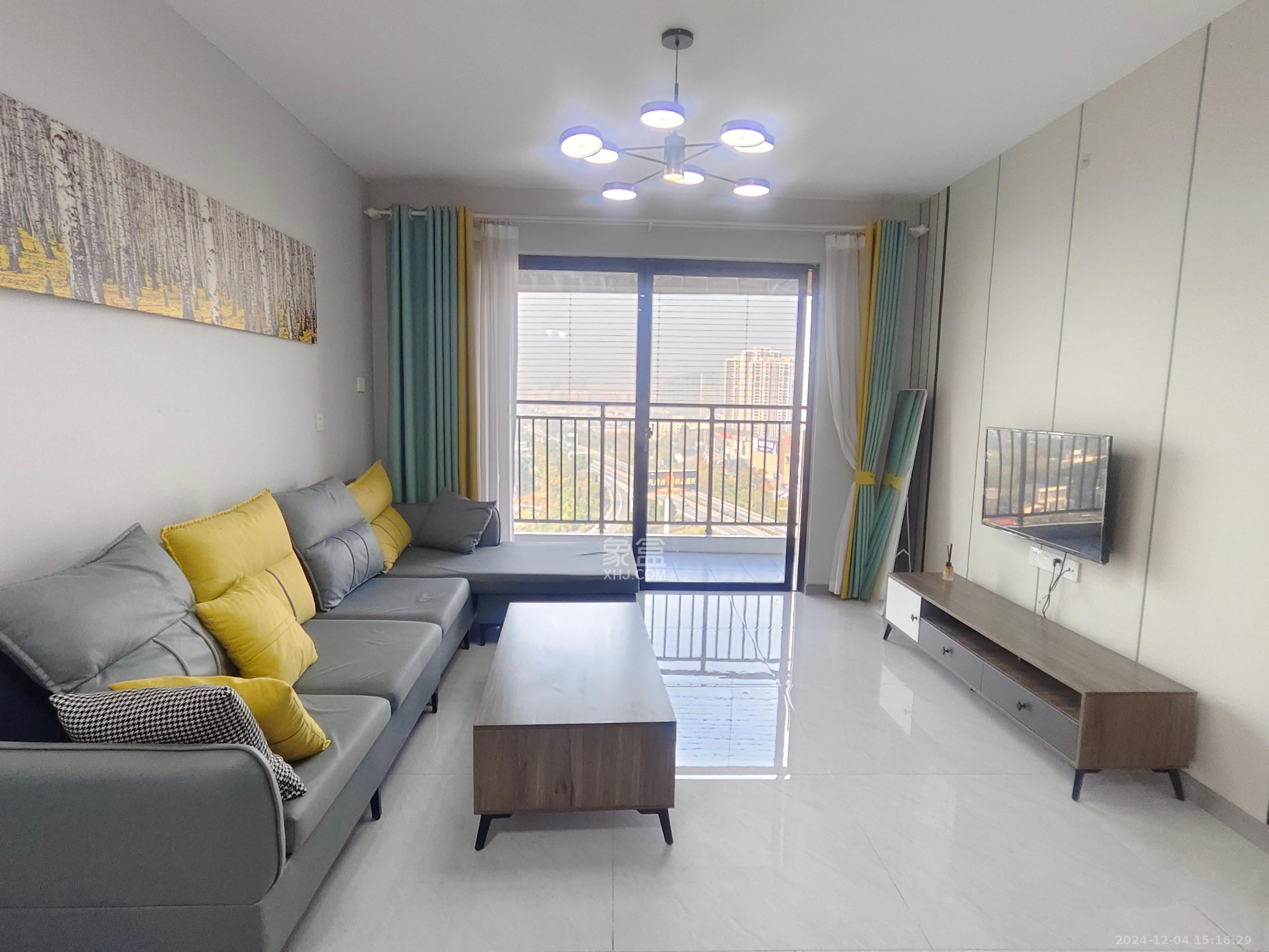 和润园三期  3室1厅1卫    2500.0元/月室内图