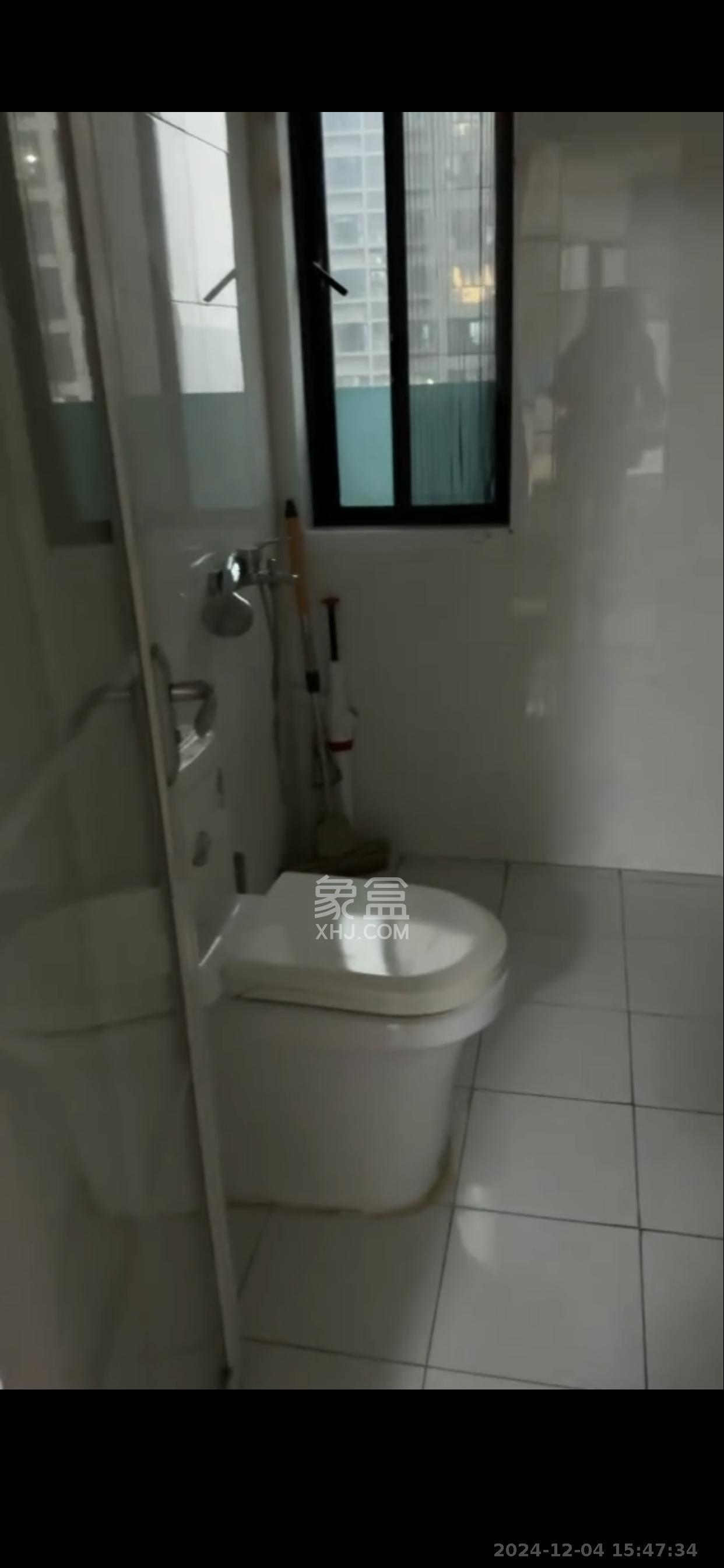 好莱城(弘德西街)  4室0厅0卫    3000.0元/月 好莱城(弘德西街)  4室0厅0卫    3000.0元/月室内图