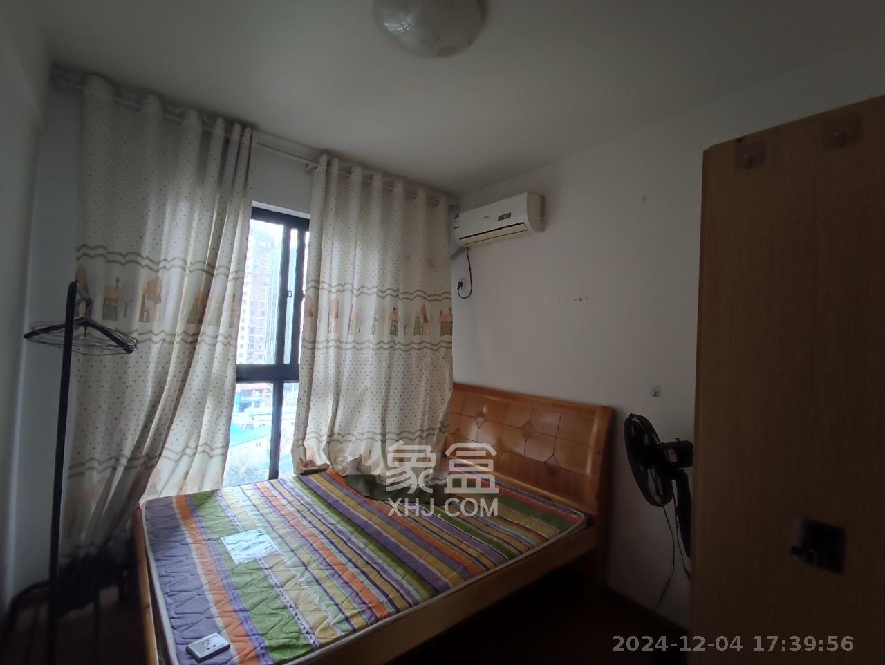 阿普阿布  4室2厅2卫   3000.00元/月室内图