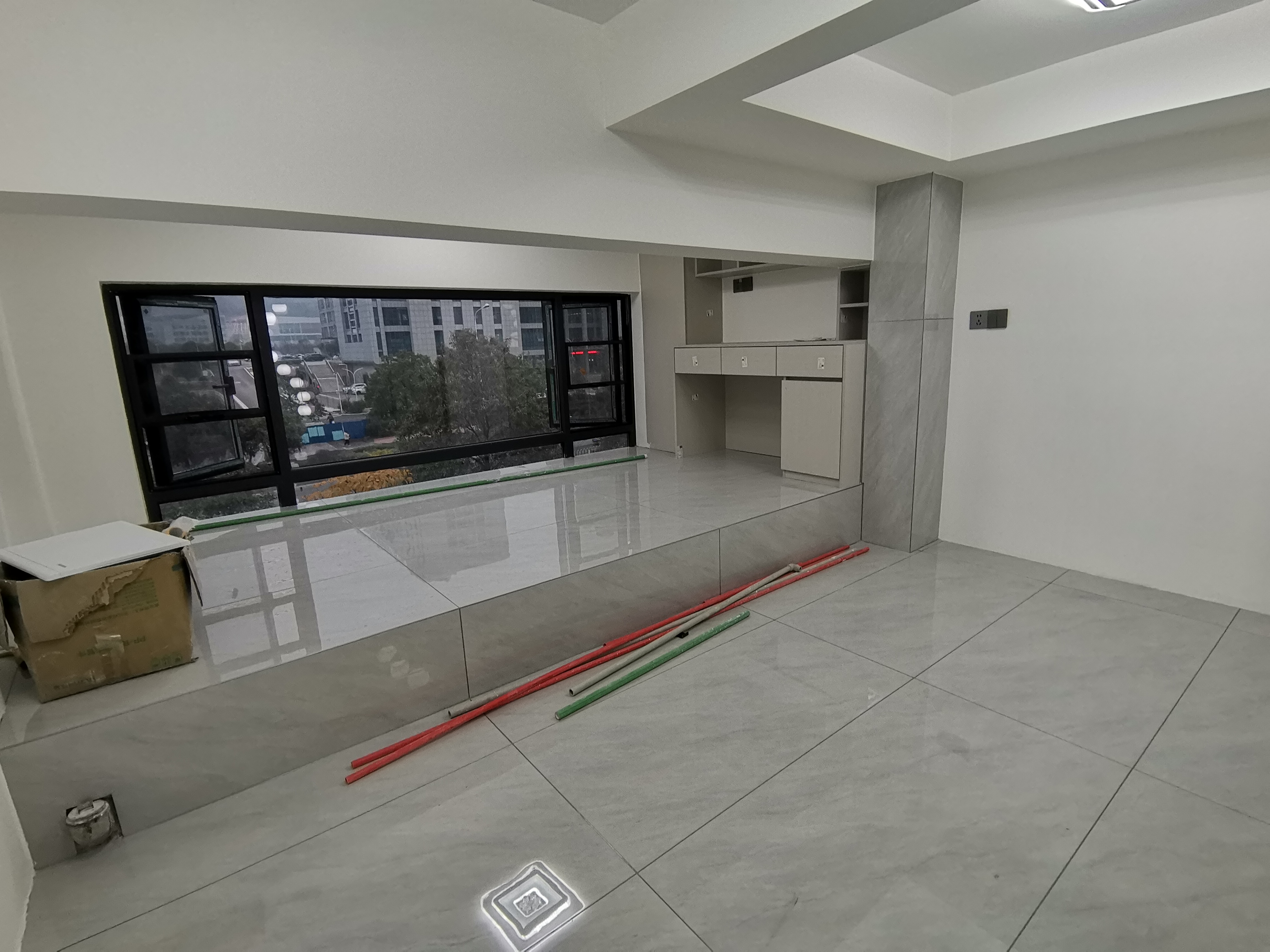 中甸.龙雲台  2室1厅1卫    1800.0元/月 中甸.龙雲台  2室1厅1卫    1800.0元/月室内图