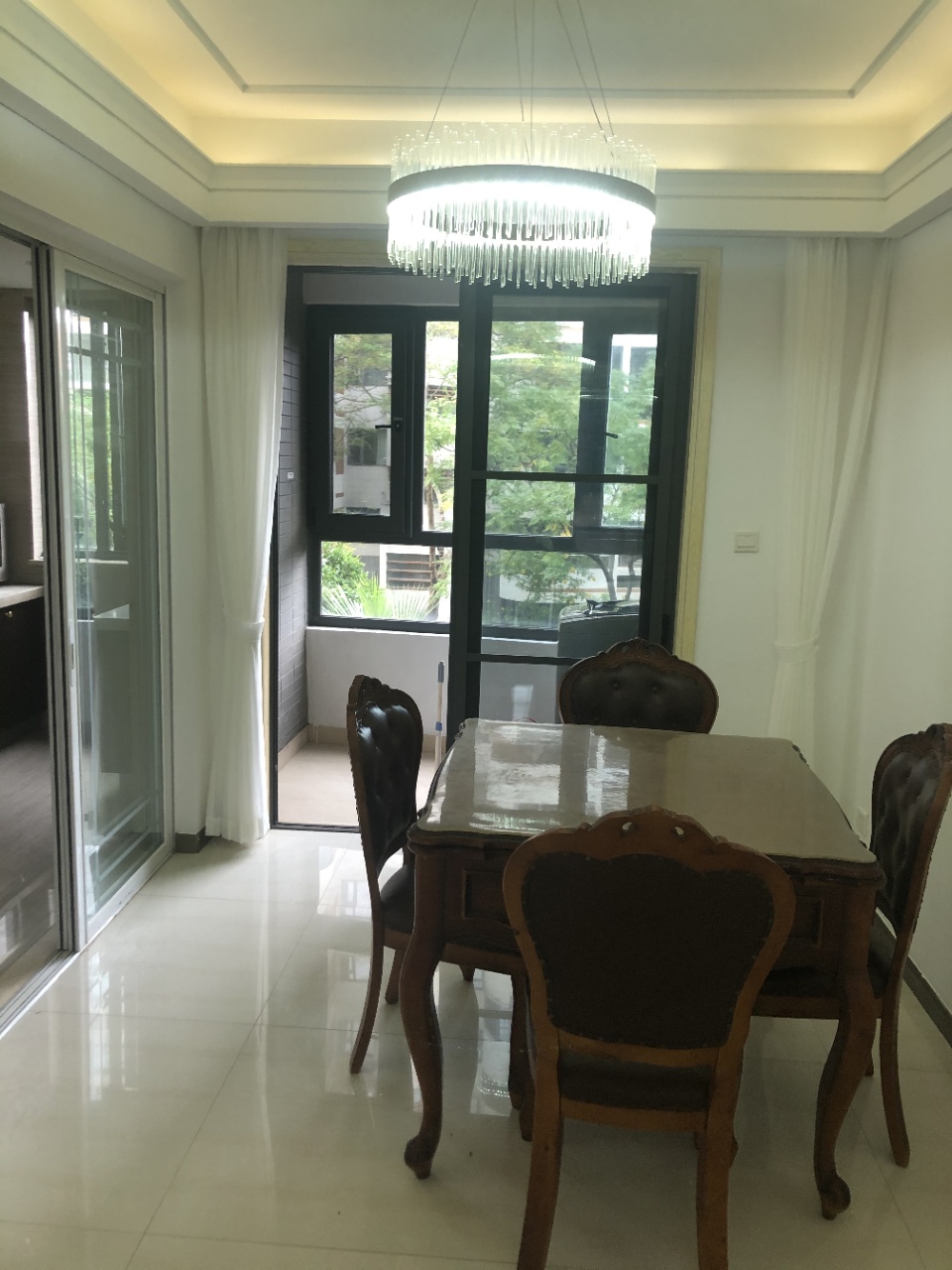 华凯江海庭  1室0厅0卫    166.0万 华凯江海庭  1室0厅0卫    166.0万客厅