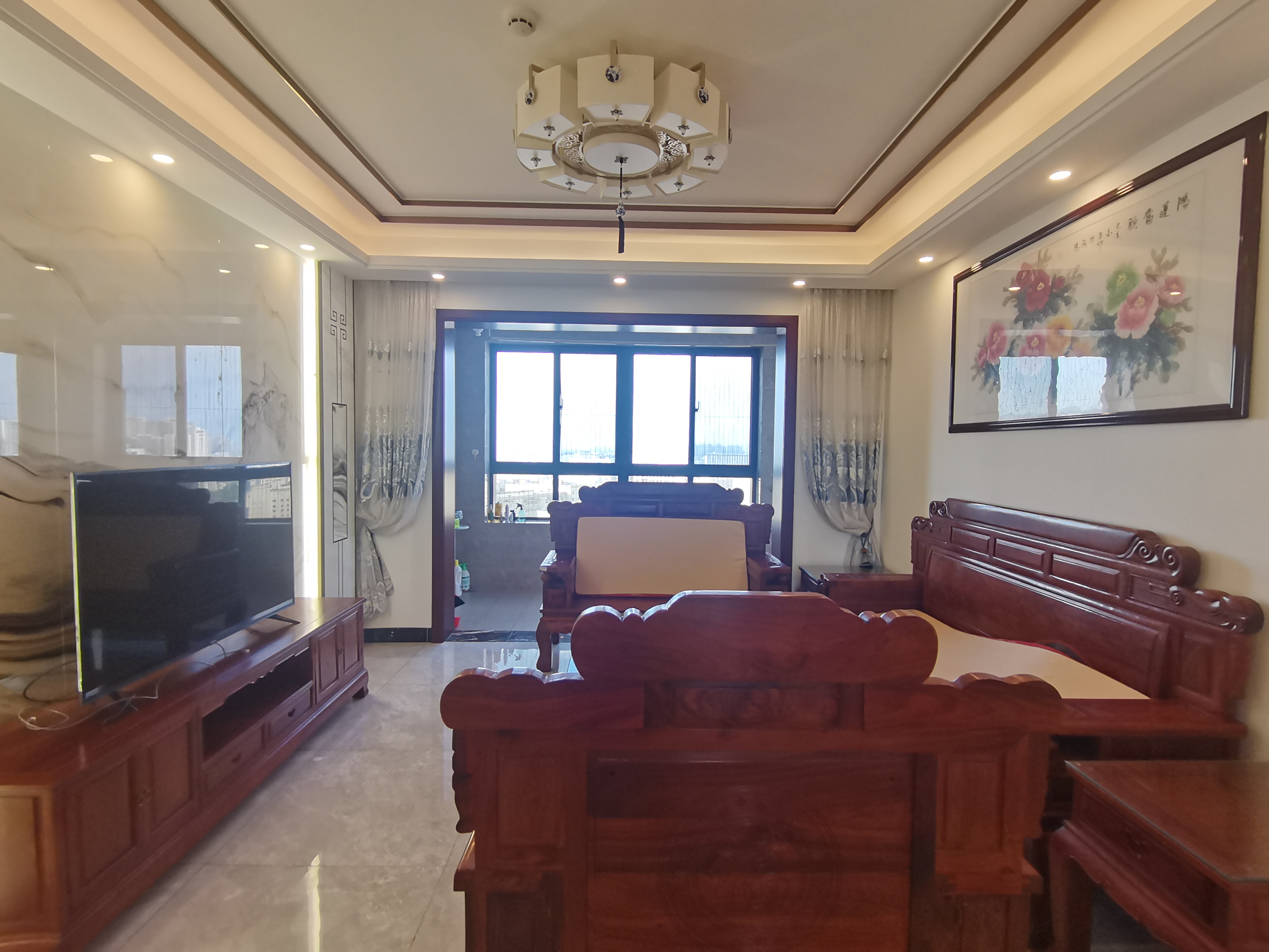 恩祥新城 5室2厅2卫 6000.0元/月 恩祥新城 5室2厅2卫 6000.0元/月室内图