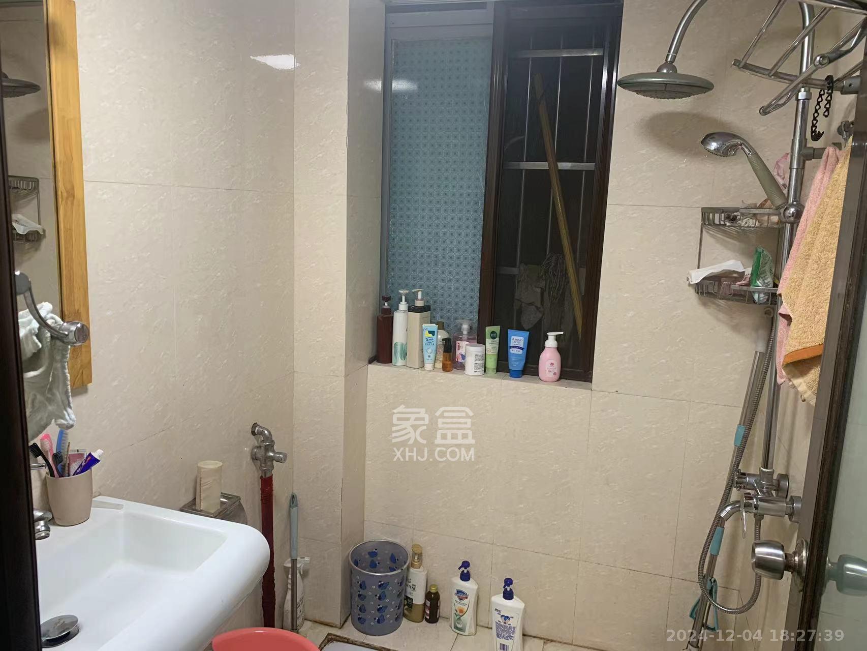 万煦园 4室2厅2卫 3000.0元/月 万煦园 4室2厅2卫 3000.0元/月室内图