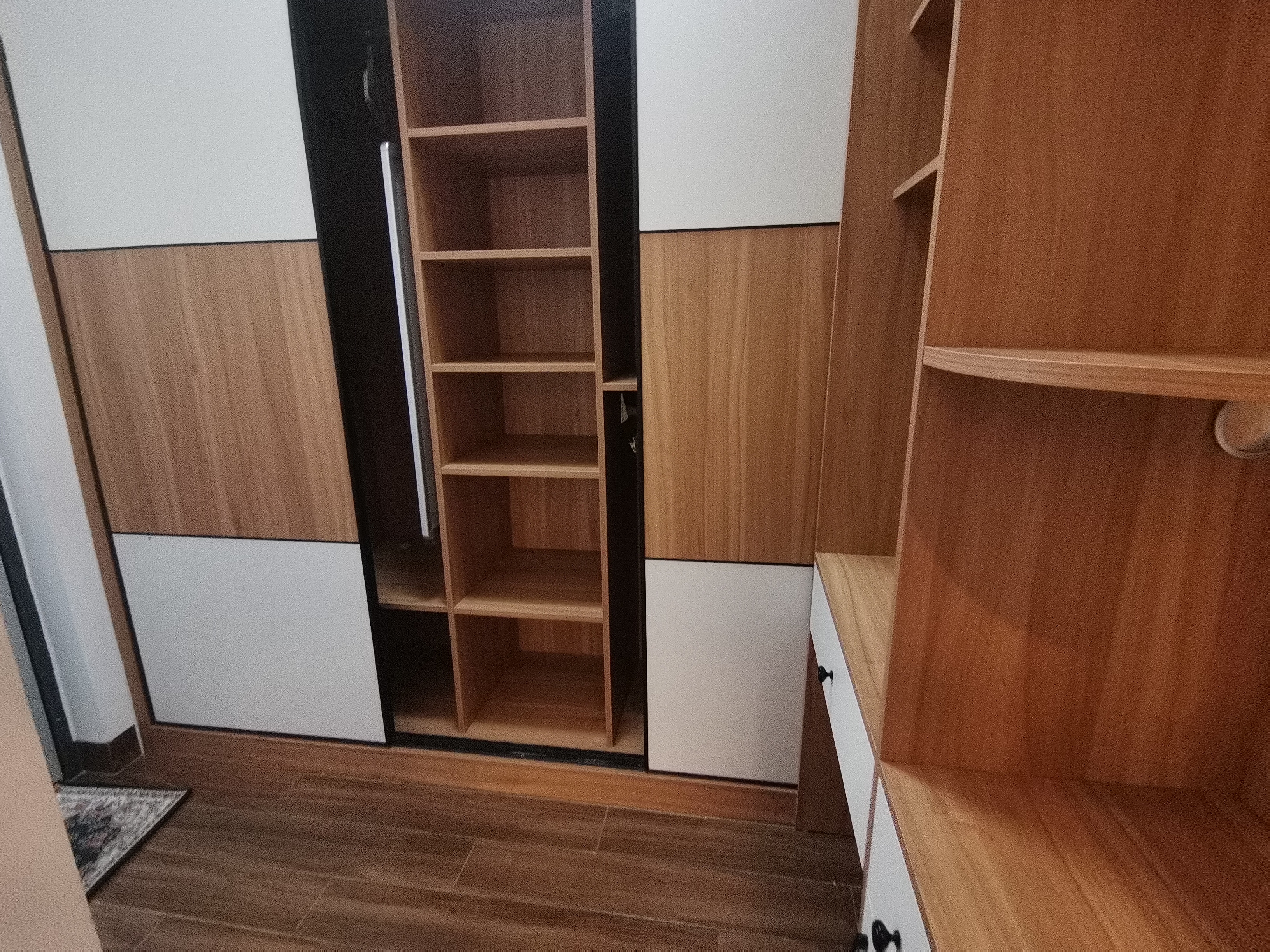 恩祥新城 5室2厅2卫 6000.0元/月 恩祥新城 5室2厅2卫 6000.0元/月室内图