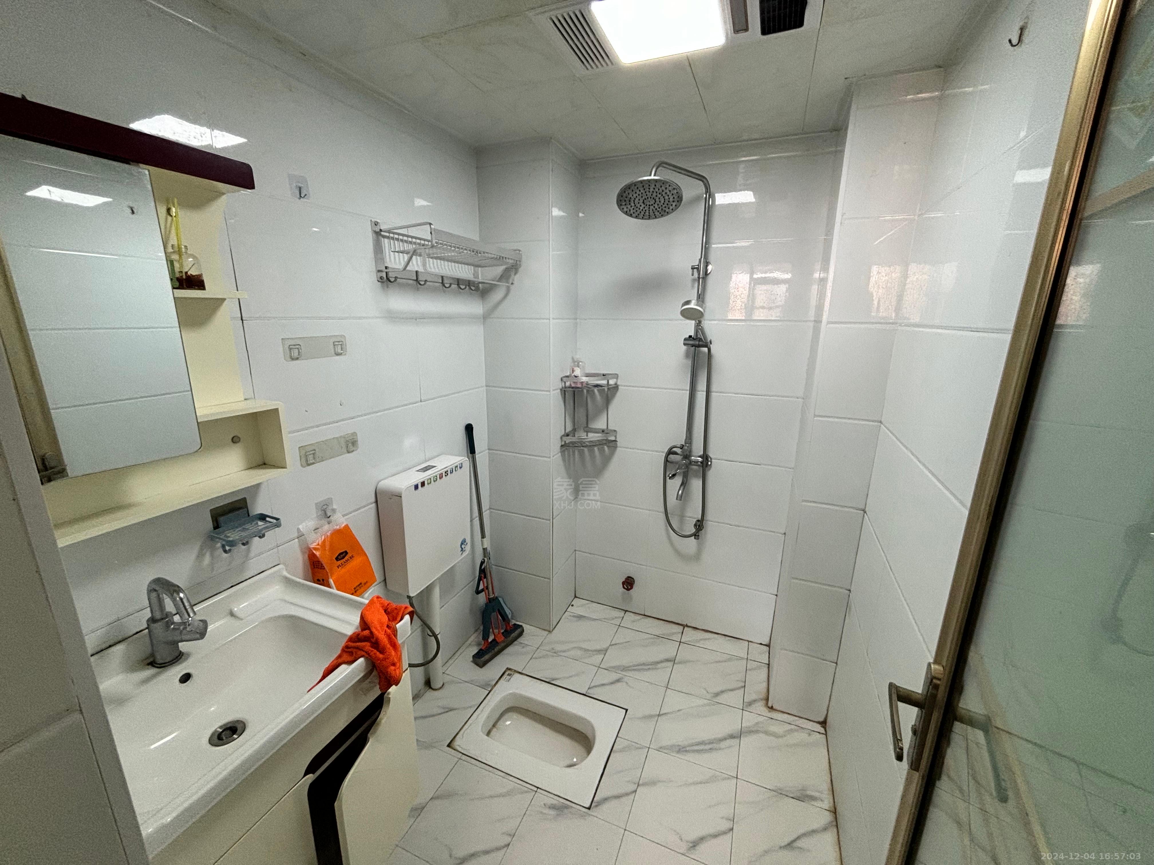 栗雨香堤 1室1厅1卫 1400.0元/月 栗雨香堤 1室1厅1卫 1400.0元/月室内图