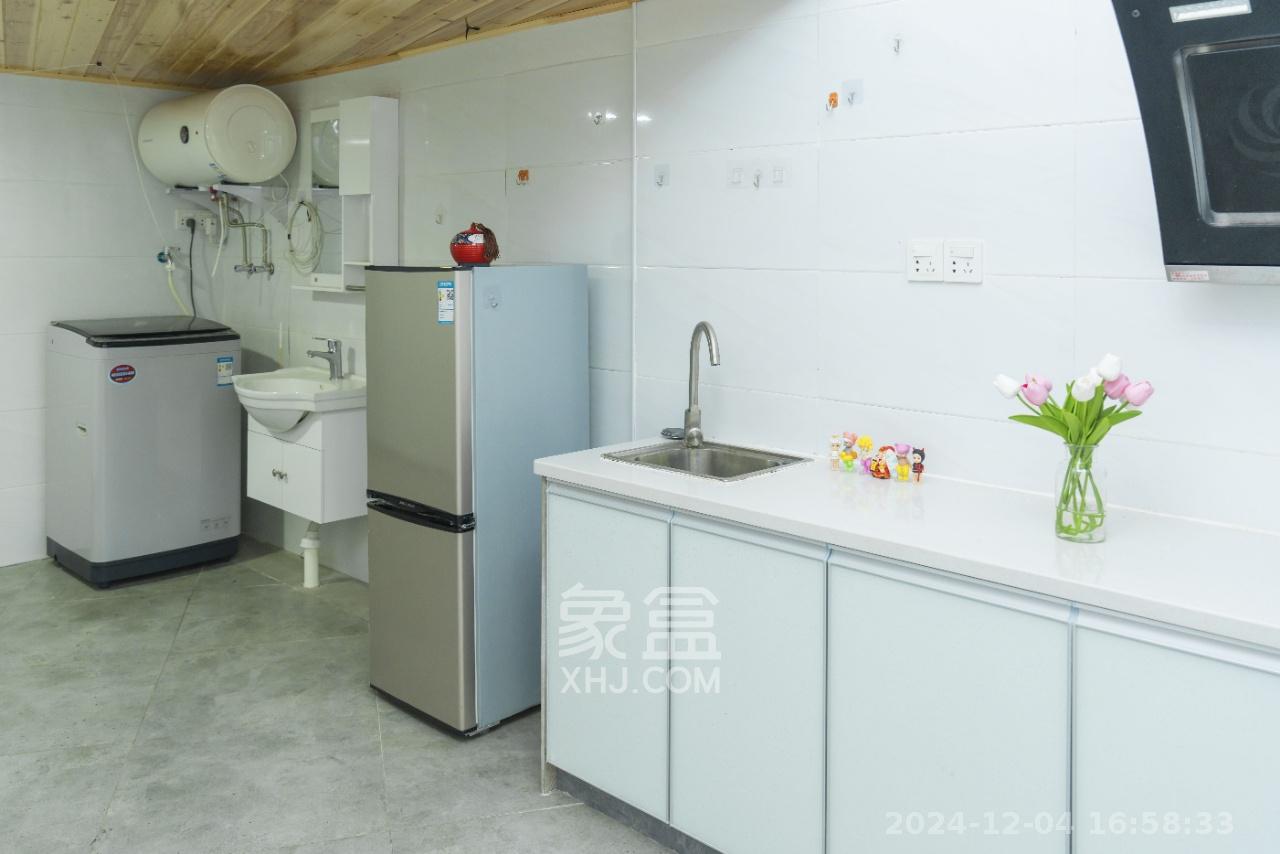 湖韵佳苑  1室1厅1卫   1700.00元/月室内图
