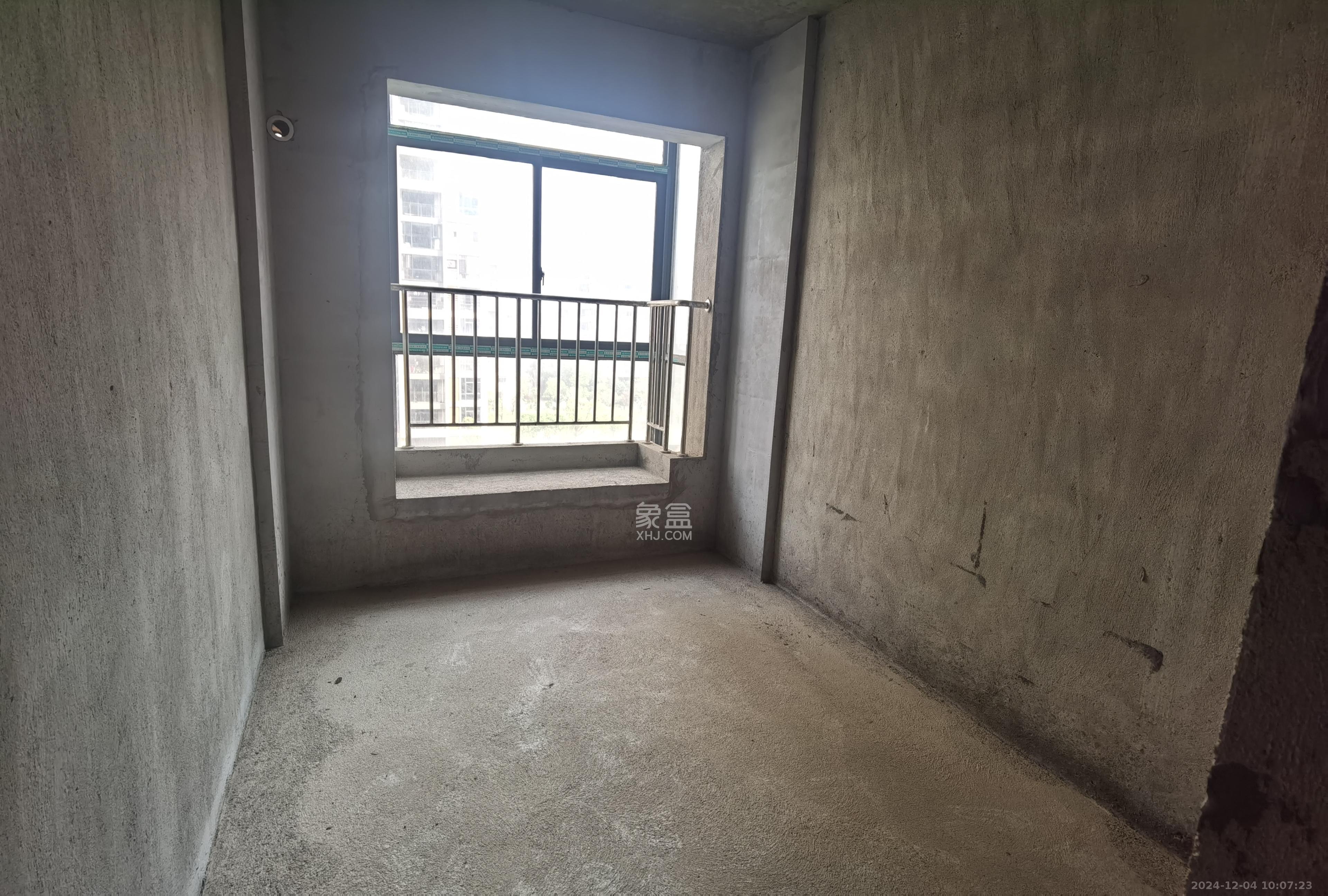 九华新城  4室2厅2卫   53.80万 九华新城  4室2厅2卫   53.80万卧室