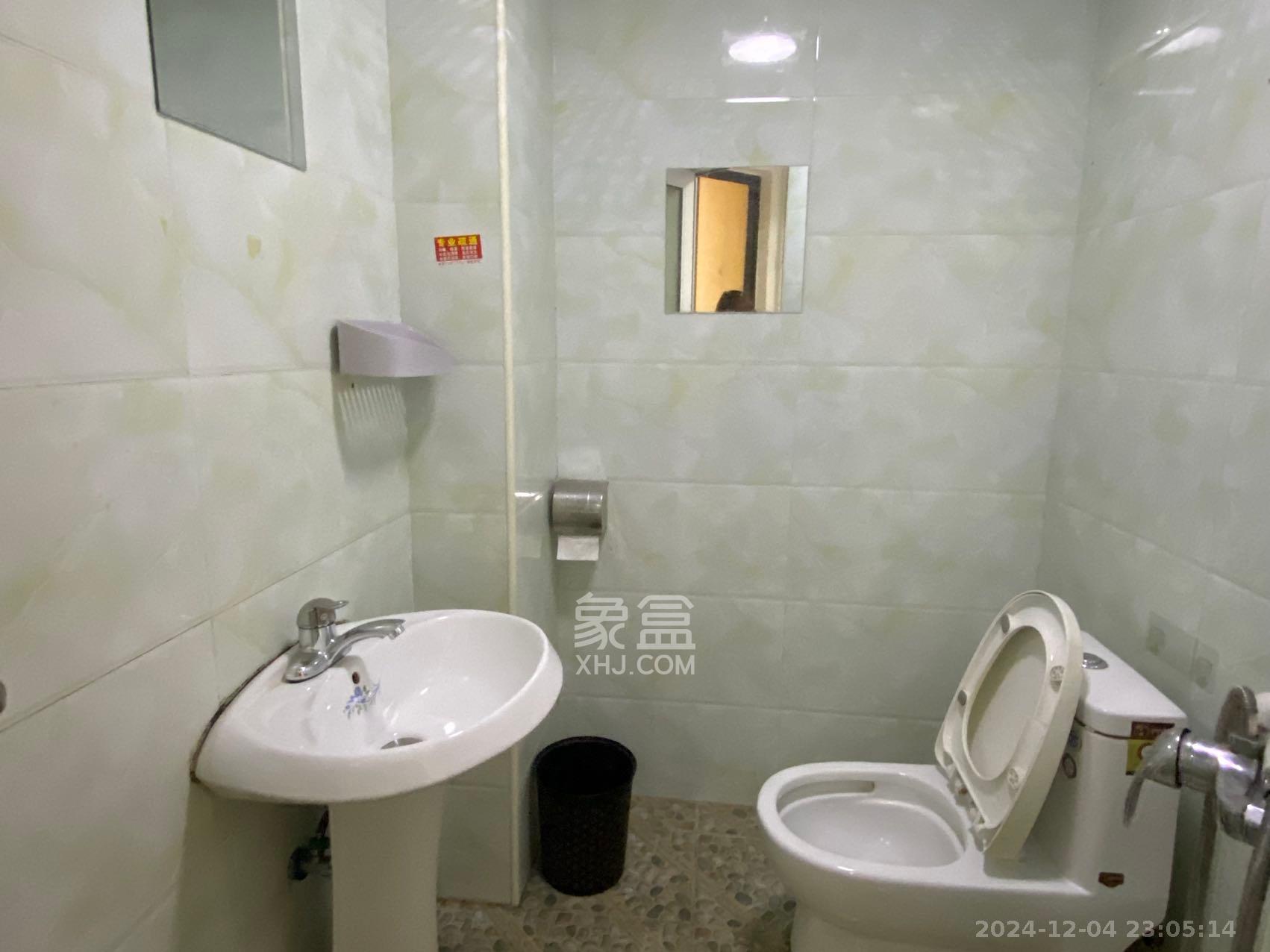 勤诚达新界 3室2厅2卫 2300.0元/月 勤诚达新界 3室2厅2卫 2300.0元/月室内图