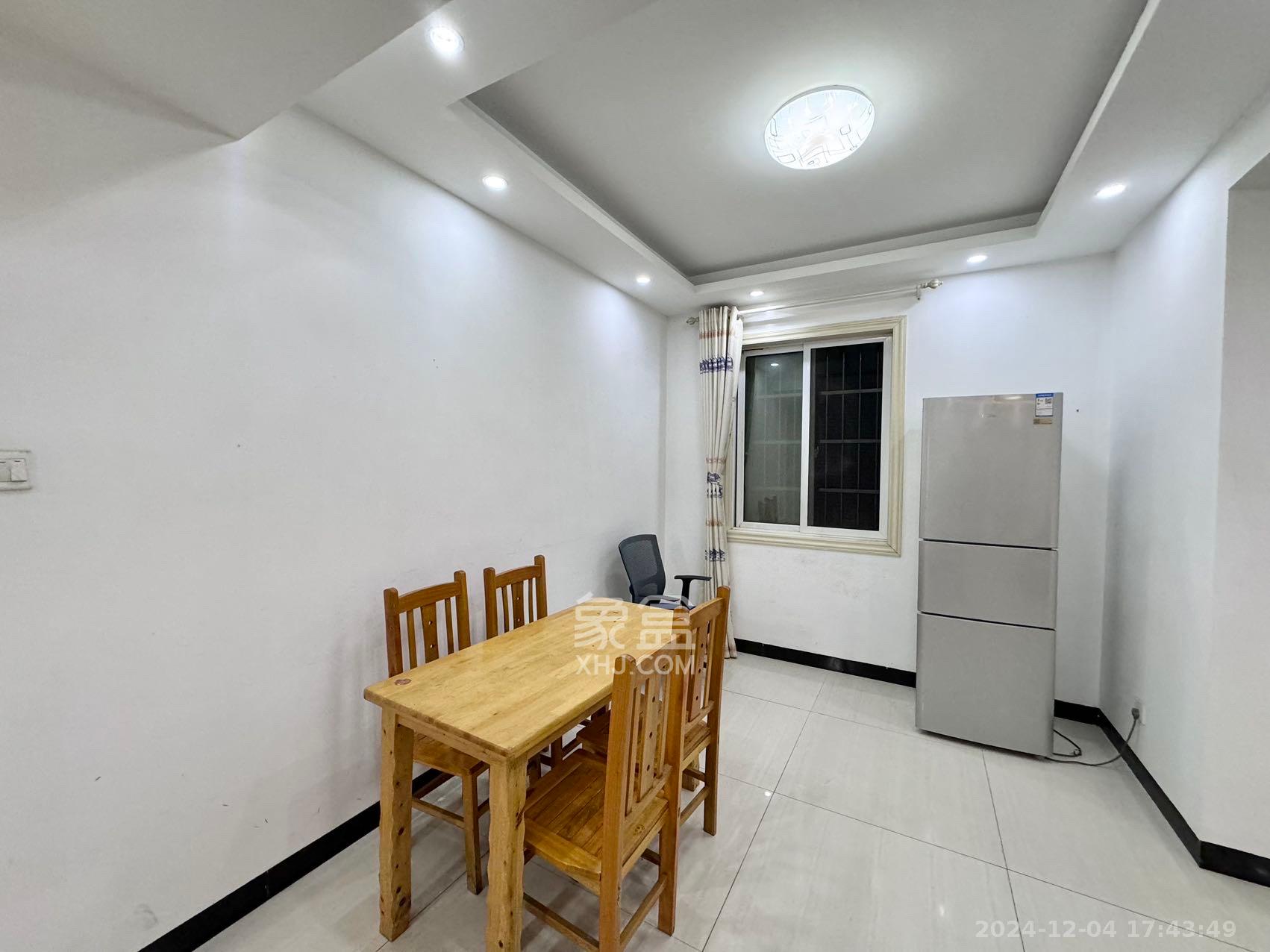 星城新宇莲景苑 1室2厅1卫 2700.0元/月 星城新宇莲景苑 1室2厅1卫 2700.0元/月室内图