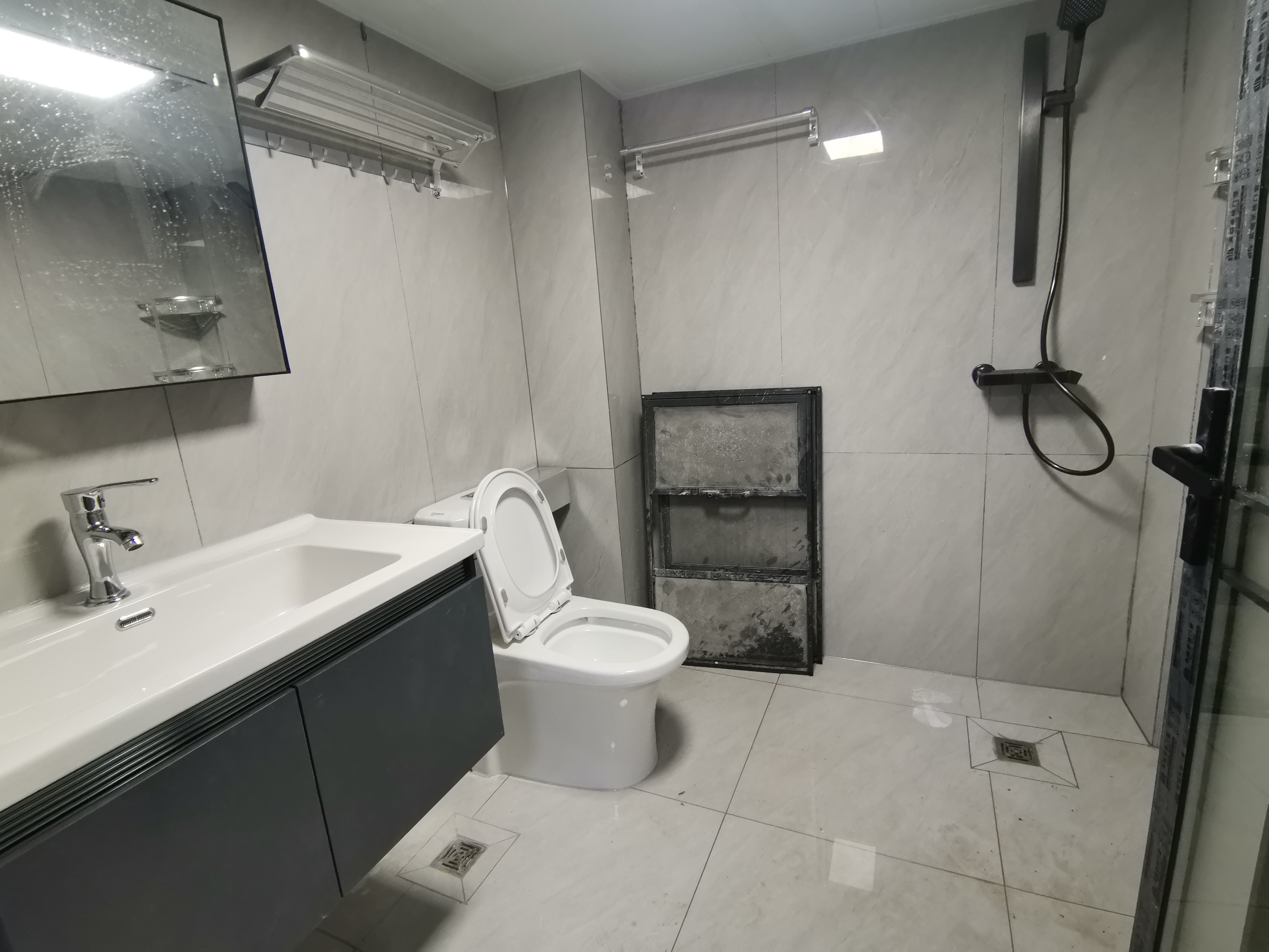 中甸.龙雲台  1室0厅0卫    50.0万客厅