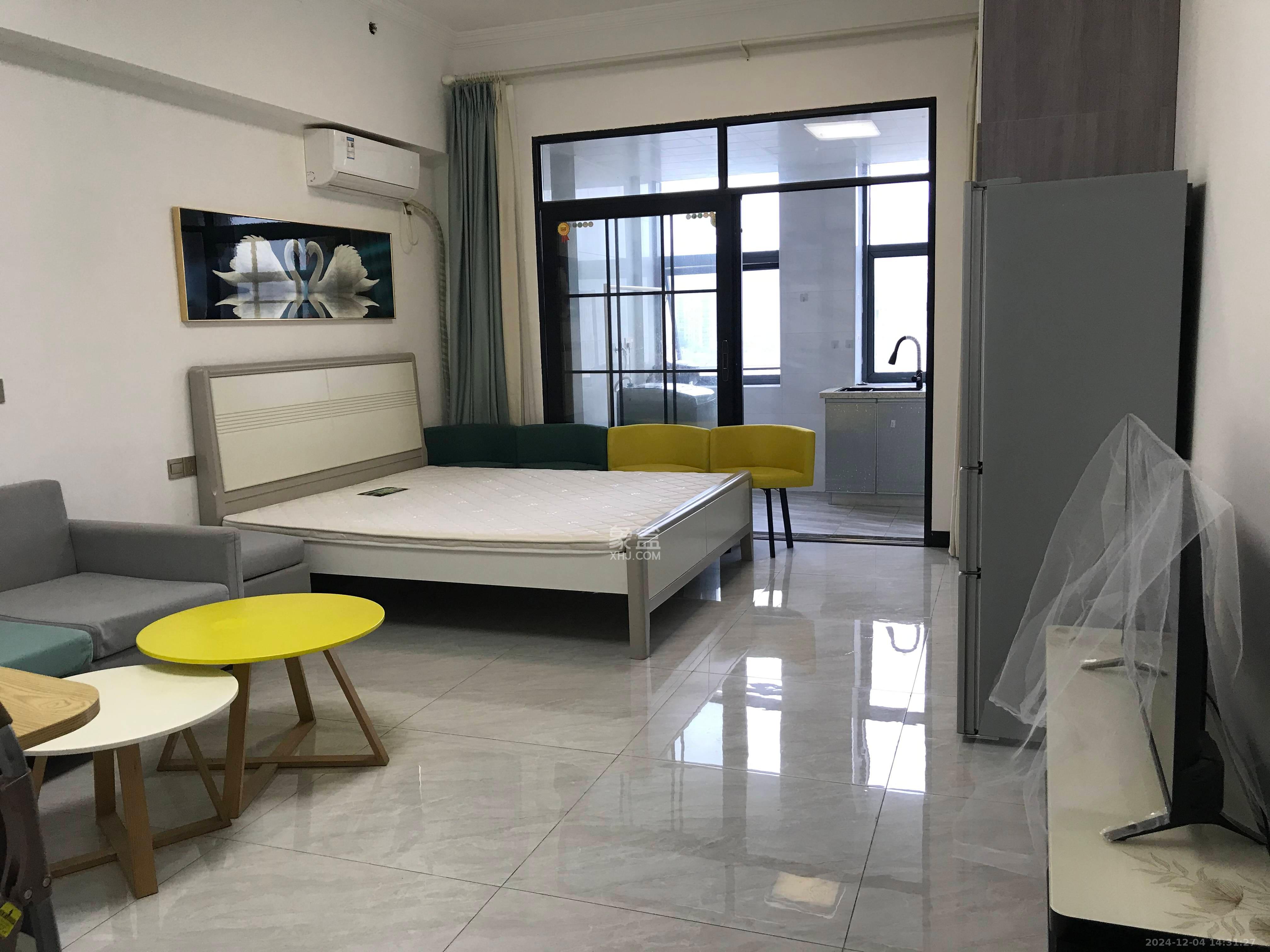 江南华府  1室1厅1卫    1700.0元/月 江南华府  1室1厅1卫    1700.0元/月室内图1