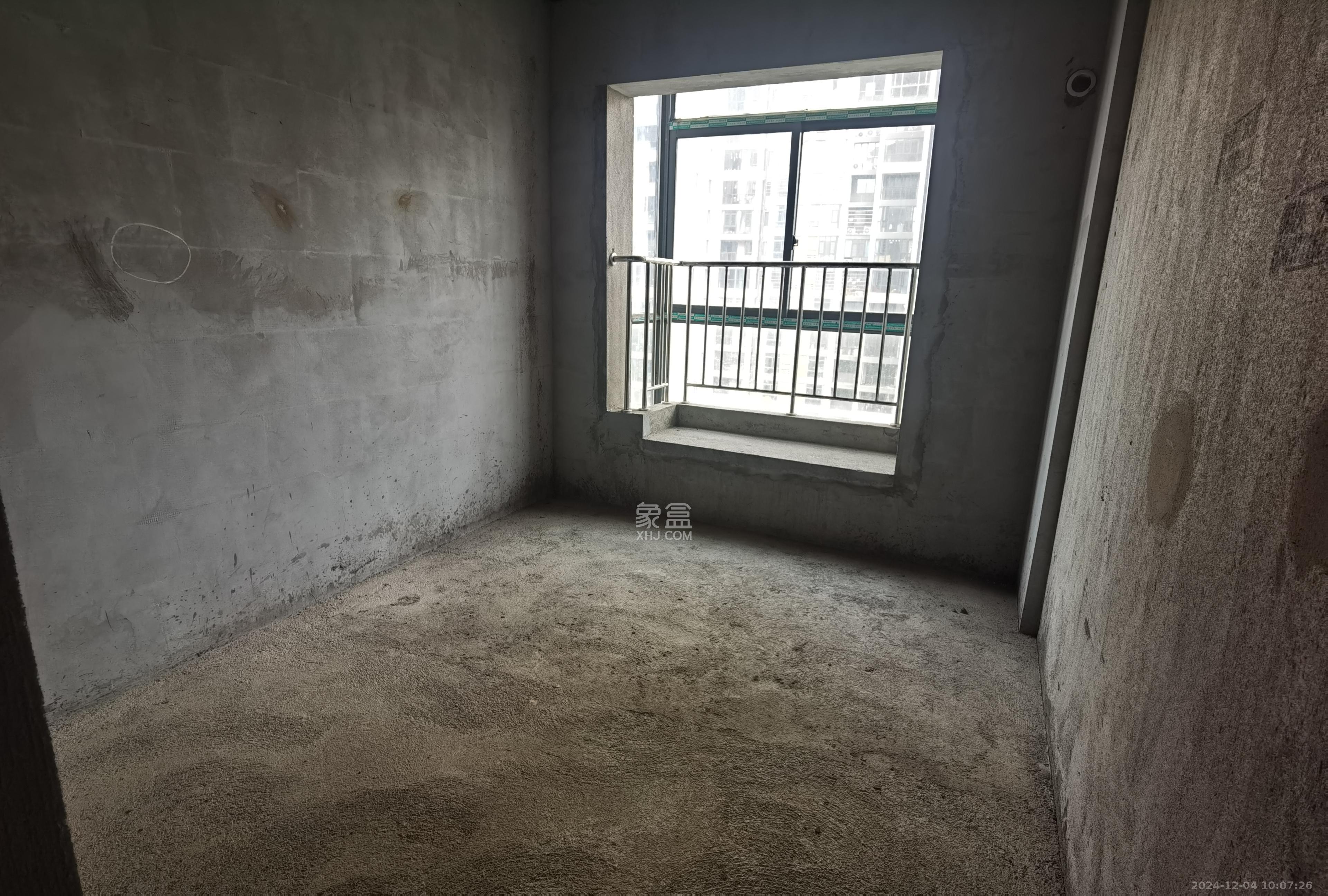 九华新城  4室2厅2卫   53.80万 九华新城  4室2厅2卫   53.80万卧室