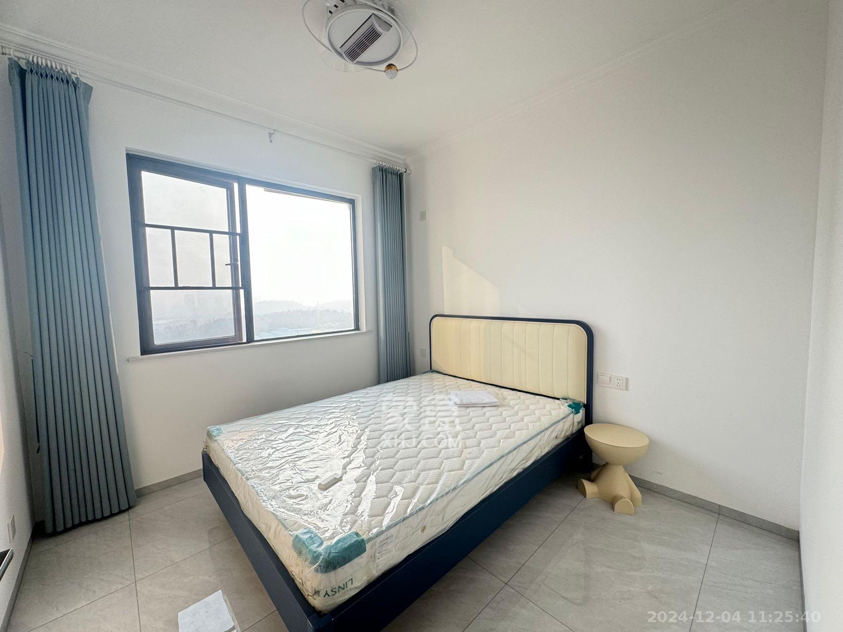 新长海玖龙台  4室2厅2卫    2800.0元/月 新长海玖龙台  4室2厅2卫    2800.0元/月室内图