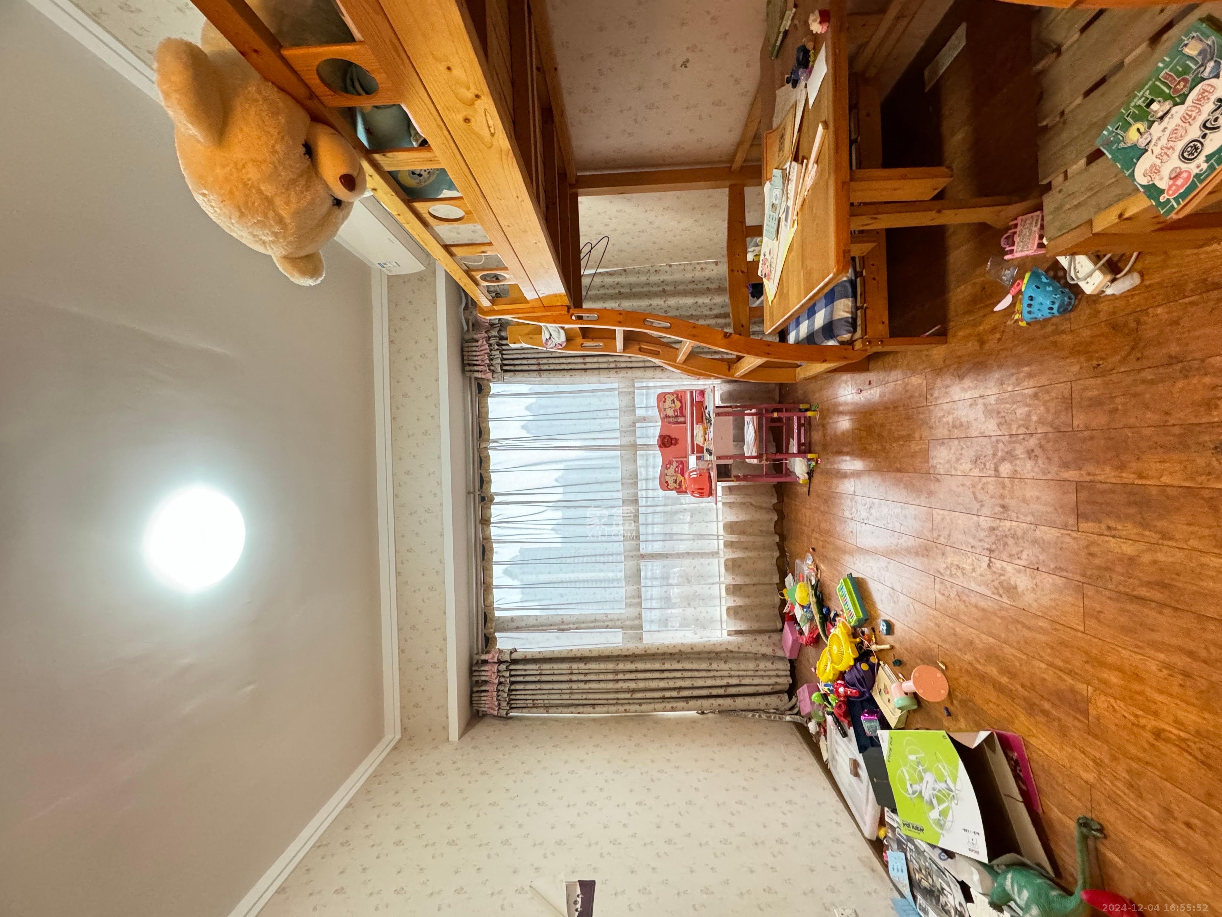 藏珑湖上国际花园 4室2厅2卫 4200.0元/月 藏珑湖上国际花园 4室2厅2卫 4200.0元/月室内图