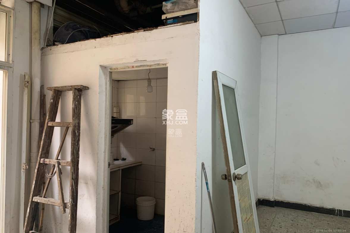 茶子山小区 1室1厅1卫 2600.0元/月 茶子山小区 1室1厅1卫 2600.0元/月室内图