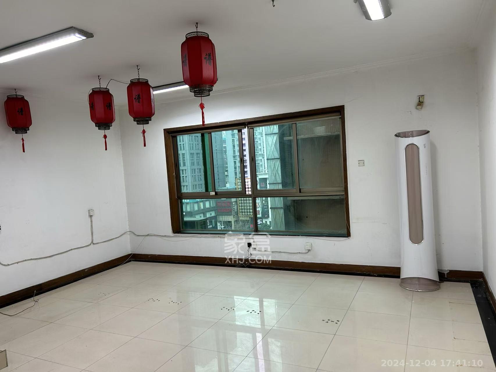 华天新城 3室2厅2卫 3500.0元/月 华天新城 3室2厅2卫 3500.0元/月室内图